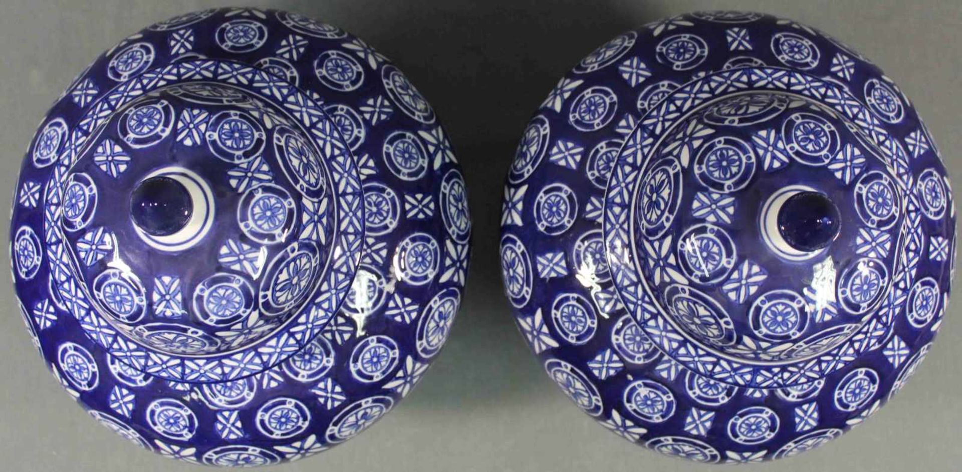 2 lidded vessels. Porcelain. Proably China. - Image 4 of 8