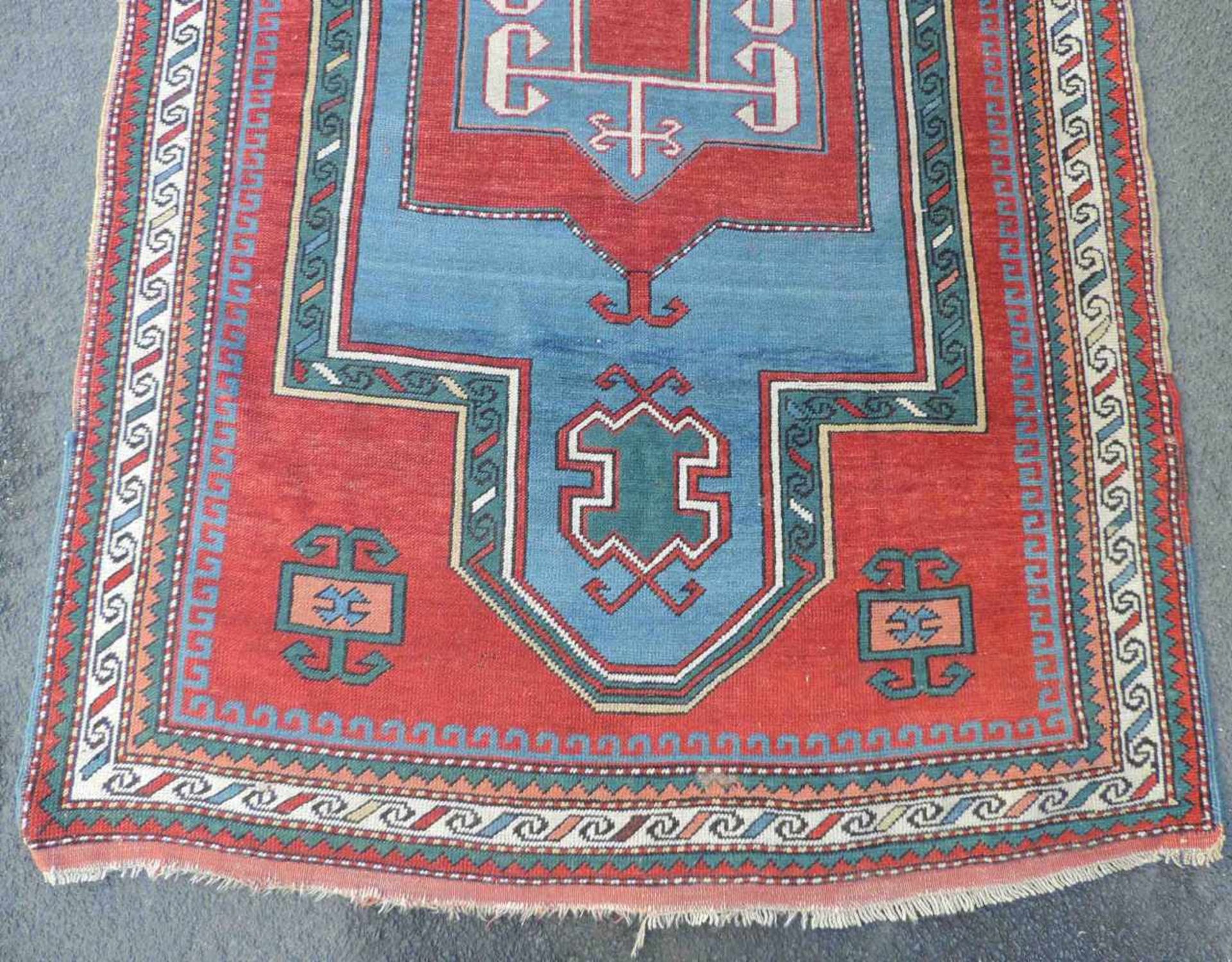 Kazak carpet. Caucasus. Old, around 1930. - Bild 2 aus 6