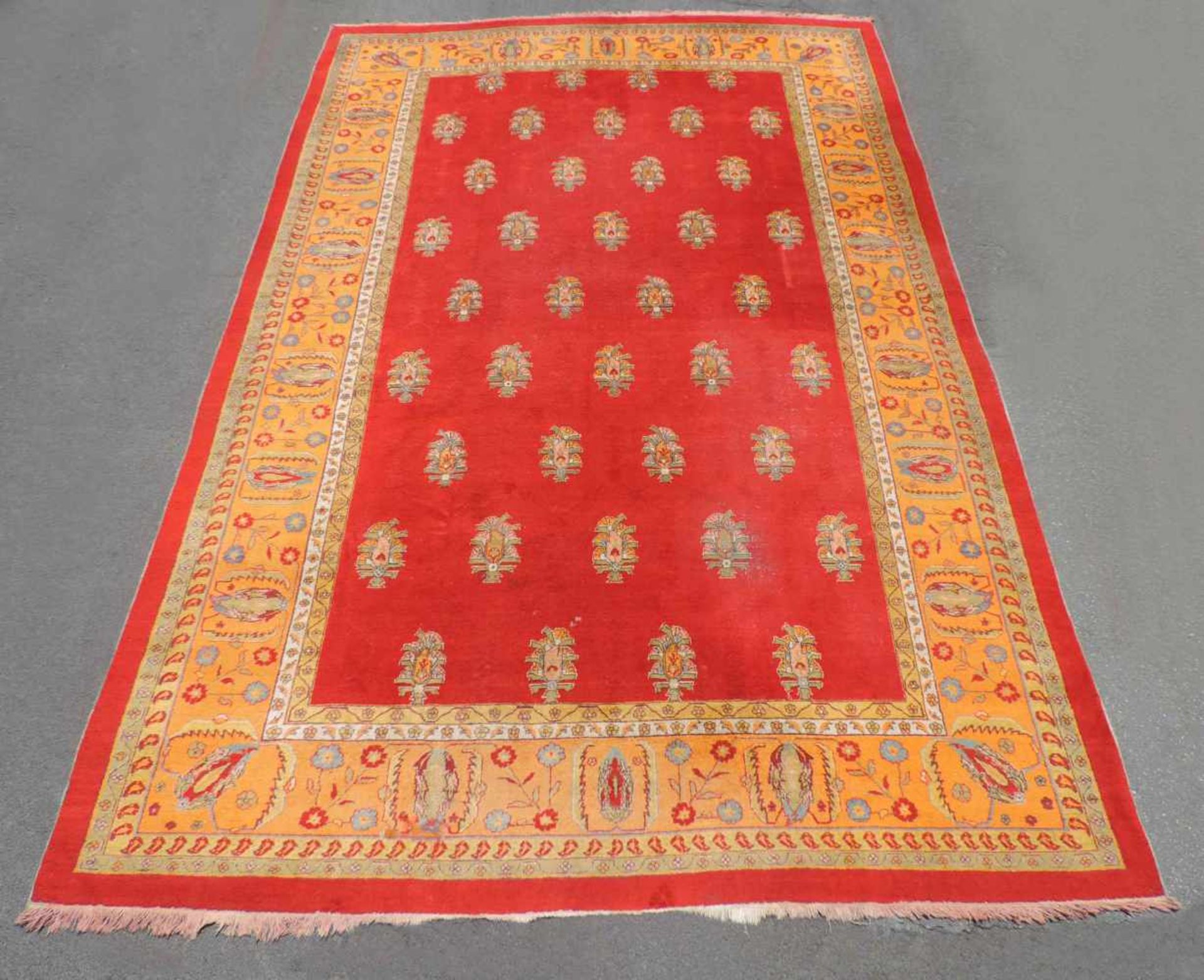 Mughal carpet. Deccani, India around 1800.
