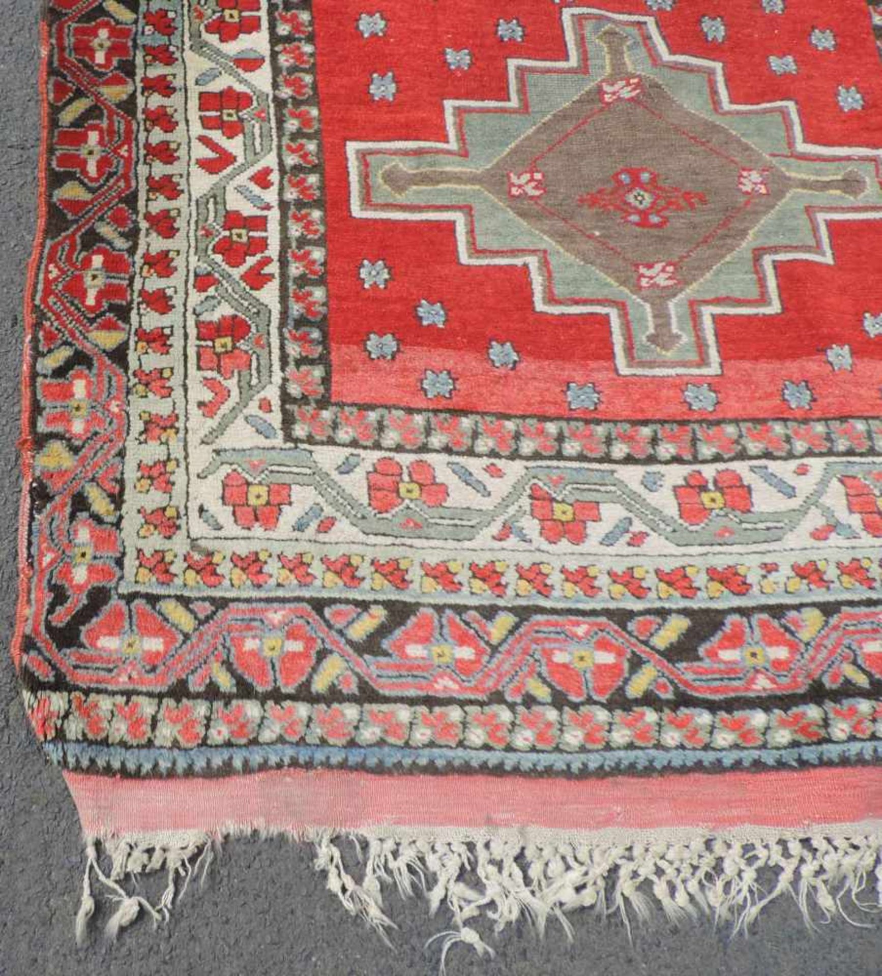 Yürük Gallery Oriental rug. Turkey. Antique, around 1880.<b - Image 2 of 8