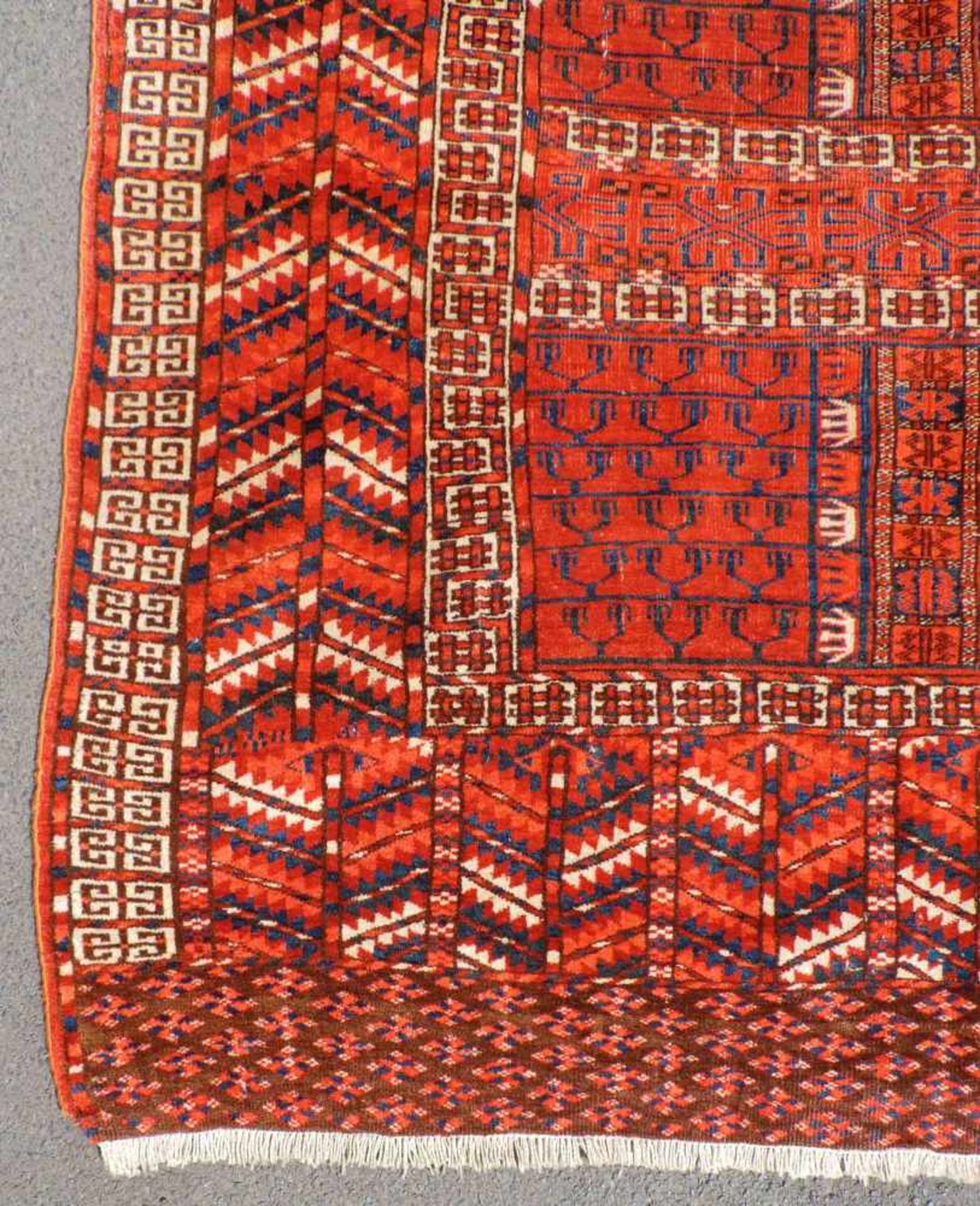 Tekke Engsi tribal carpet. Turkmenistan. Antique, around 1870. - Bild 2 aus 6