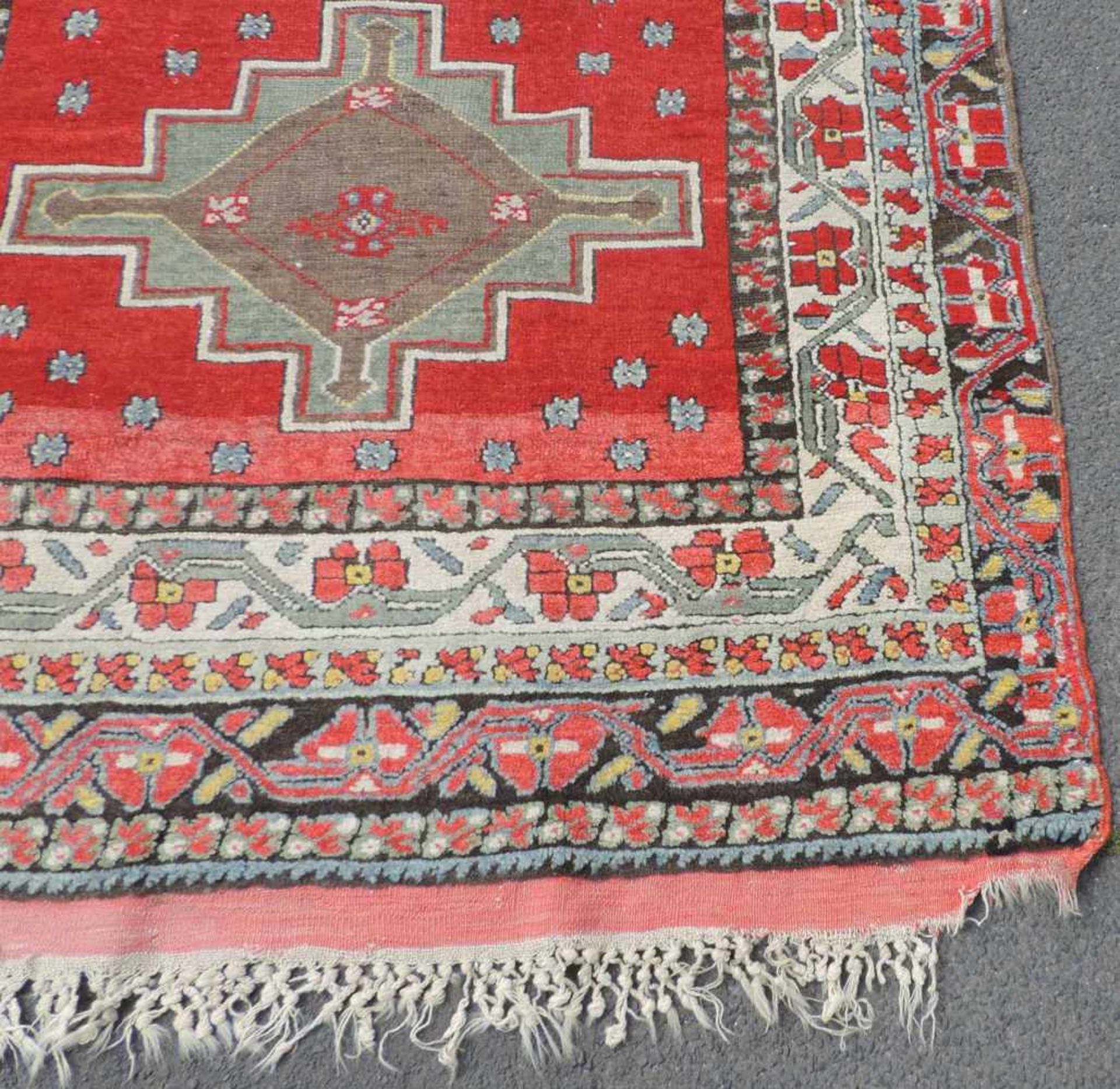 Yürük Gallery Oriental rug. Turkey. Antique, around 1880.<b - Image 3 of 8