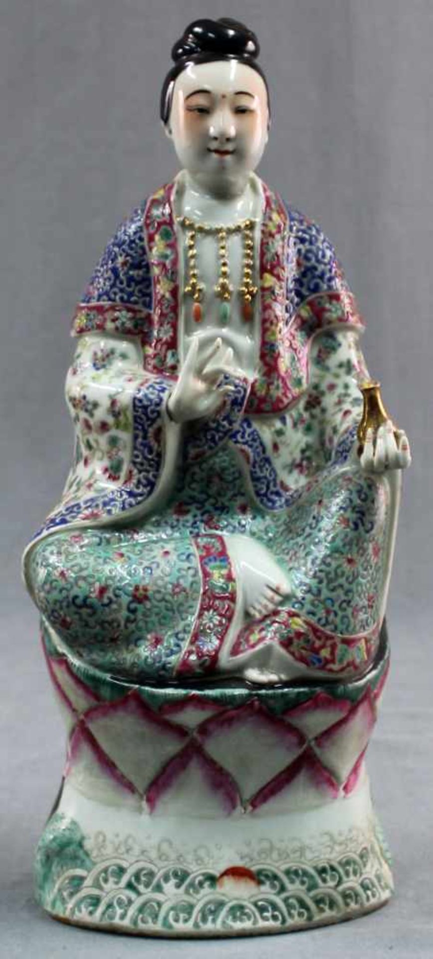 Blessing Buddha. Porcelain. Proably China around 1800.