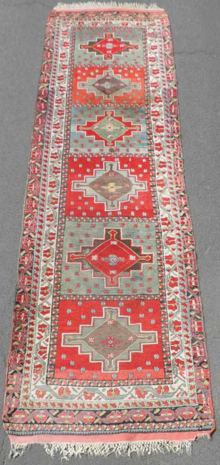 Yürük Gallery Oriental rug. Turkey. Antique, around 1880.<b