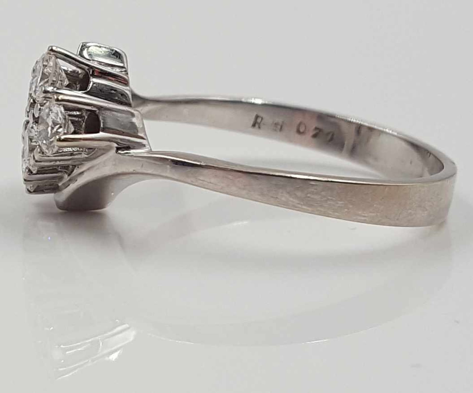 White gold 585 ring with 6 brilliants. - Image 3 of 7