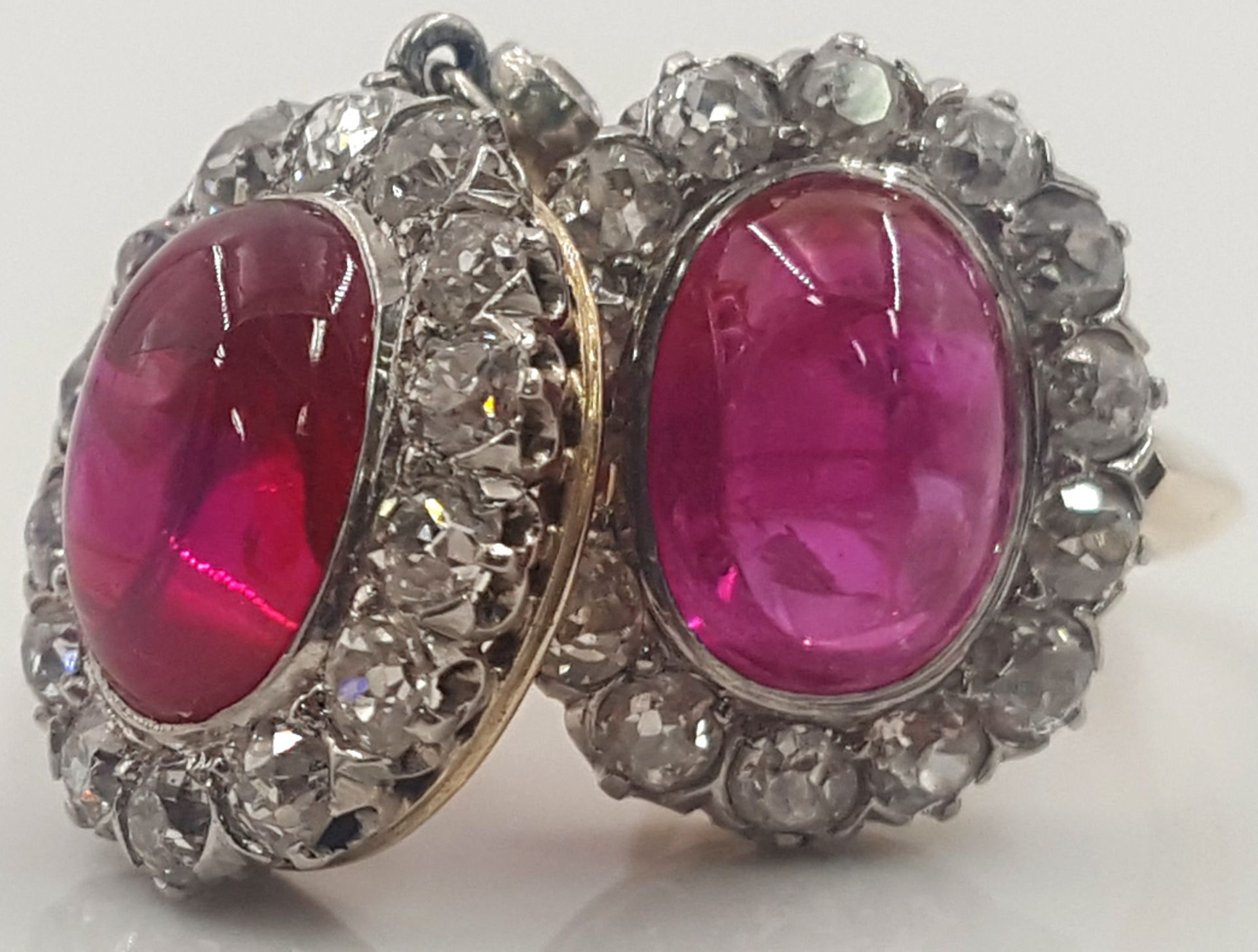 Set. Ring with ruby (Burma) and 14 diamonds. - Bild 7 aus 13