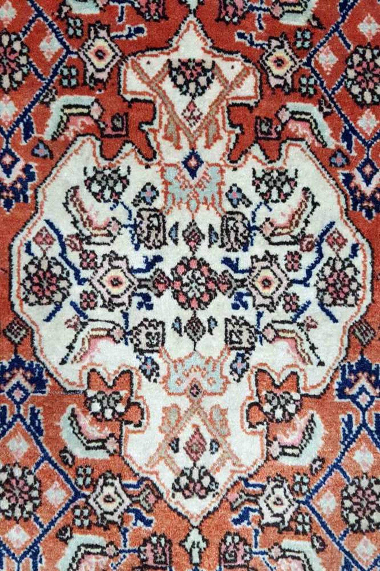 Bijar Persian carpet. Iran. Fine knotting. Old. - Bild 2 aus 3