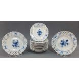 14 plates Meissen. '' Blue flowers with insects ''