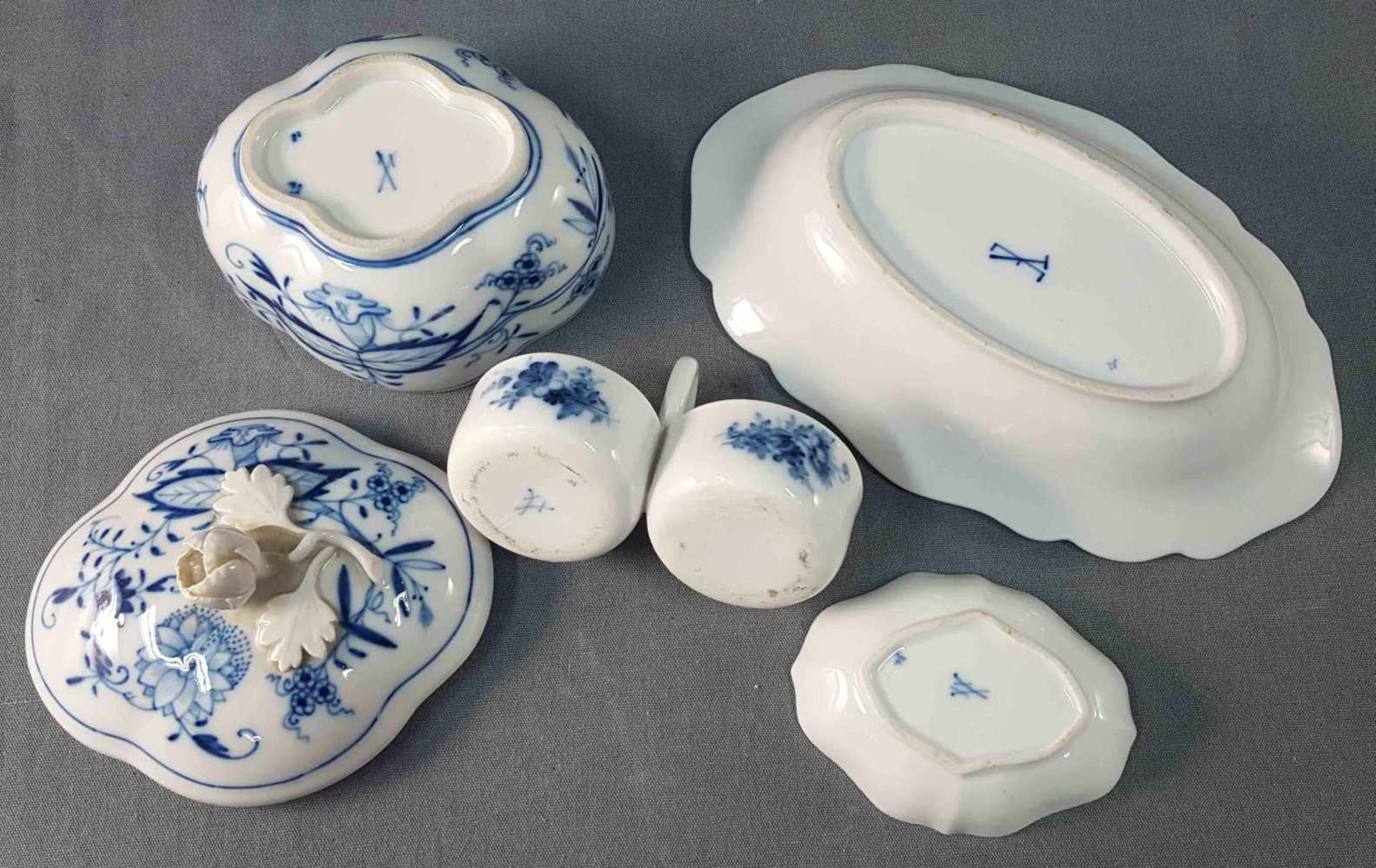 Porcelain Meissen, Zwiebelmuster. - Image 12 of 18