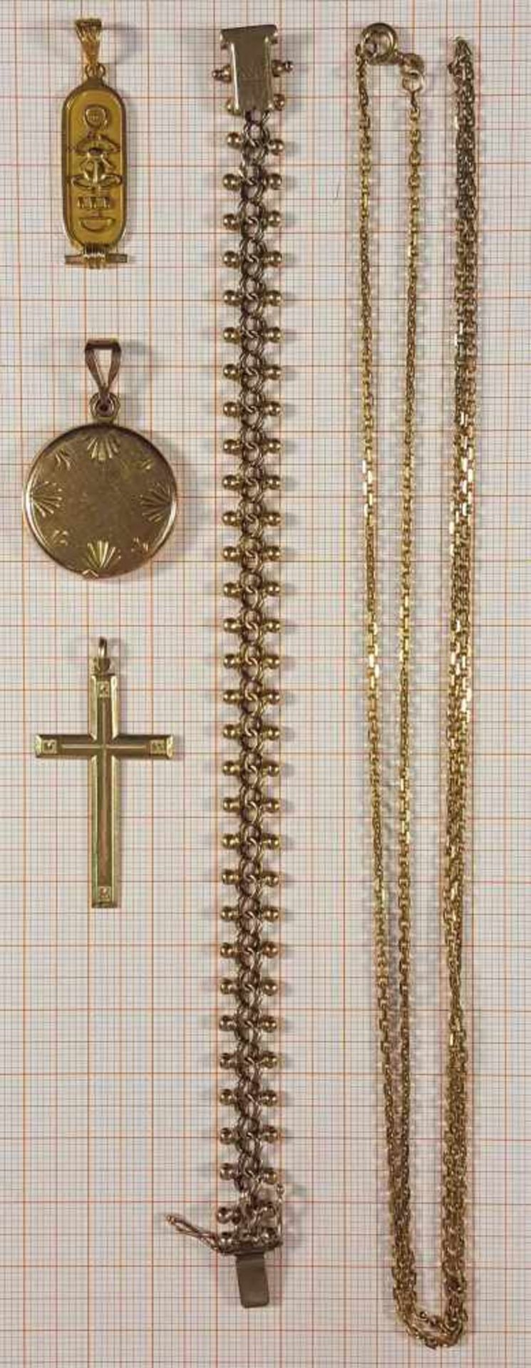 333 yellow gold. Bracelet, chain and 3 pendants. - Image 2 of 11