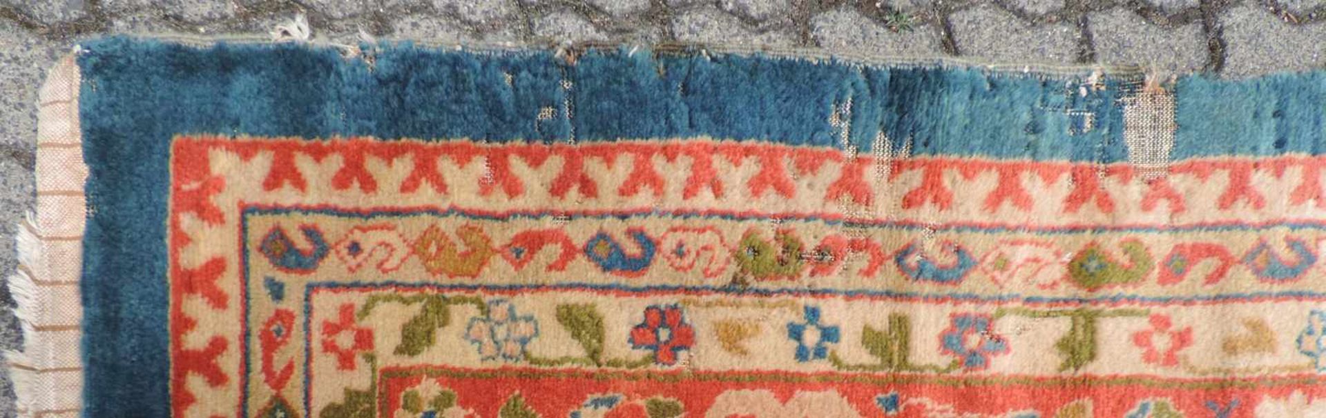 Smyrna Carpet, probably Turkey. Antique, around 1900. - Bild 11 aus 11