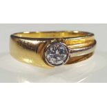 Ring 750 yellow gold with a solitaire Diamond of approximately 0.25 carat.