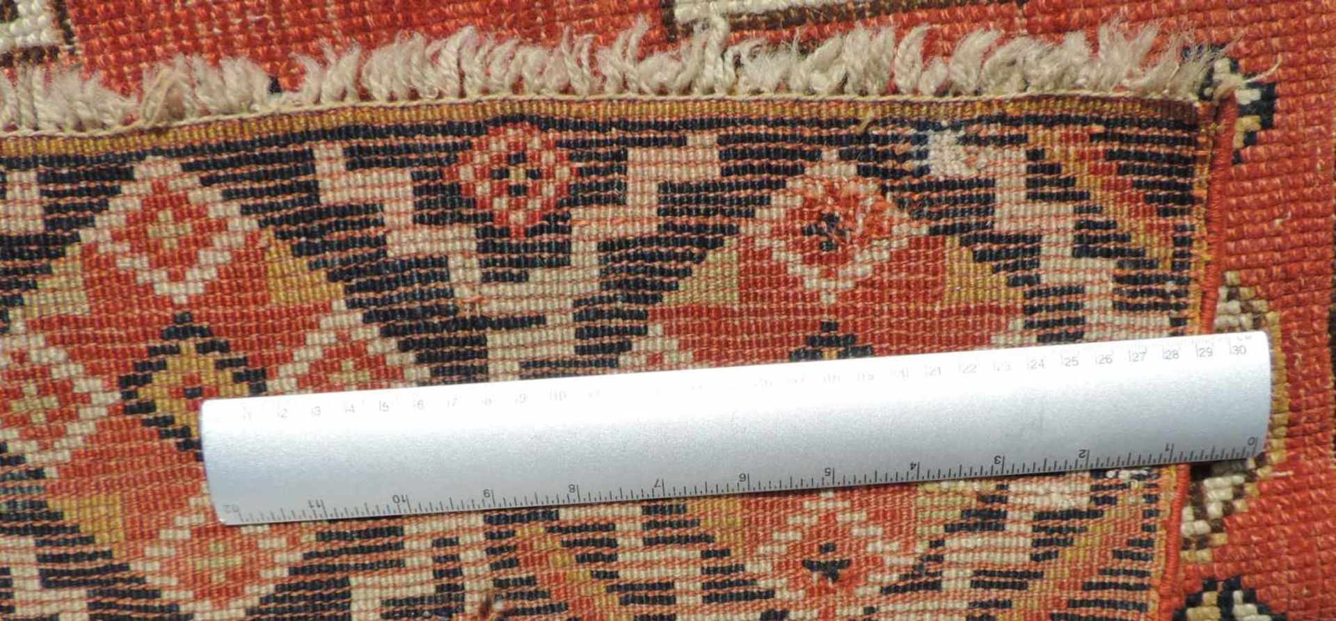 Bergama carpet. Western Anatolia. Turkey. Antique, around 1800. - Image 4 of 4