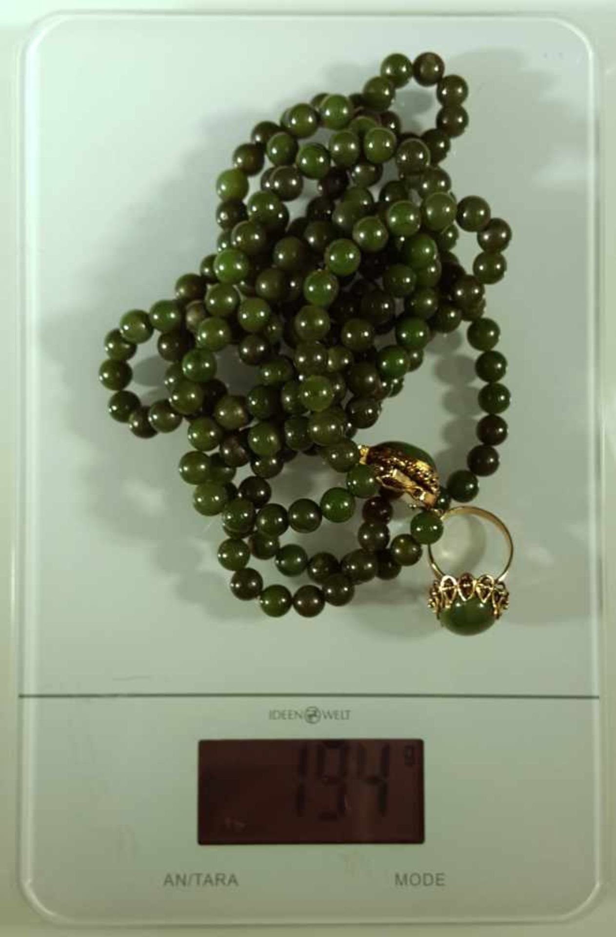 Ring and three-row chain. Jade and yellow gold 18 carat. - Bild 6 aus 14