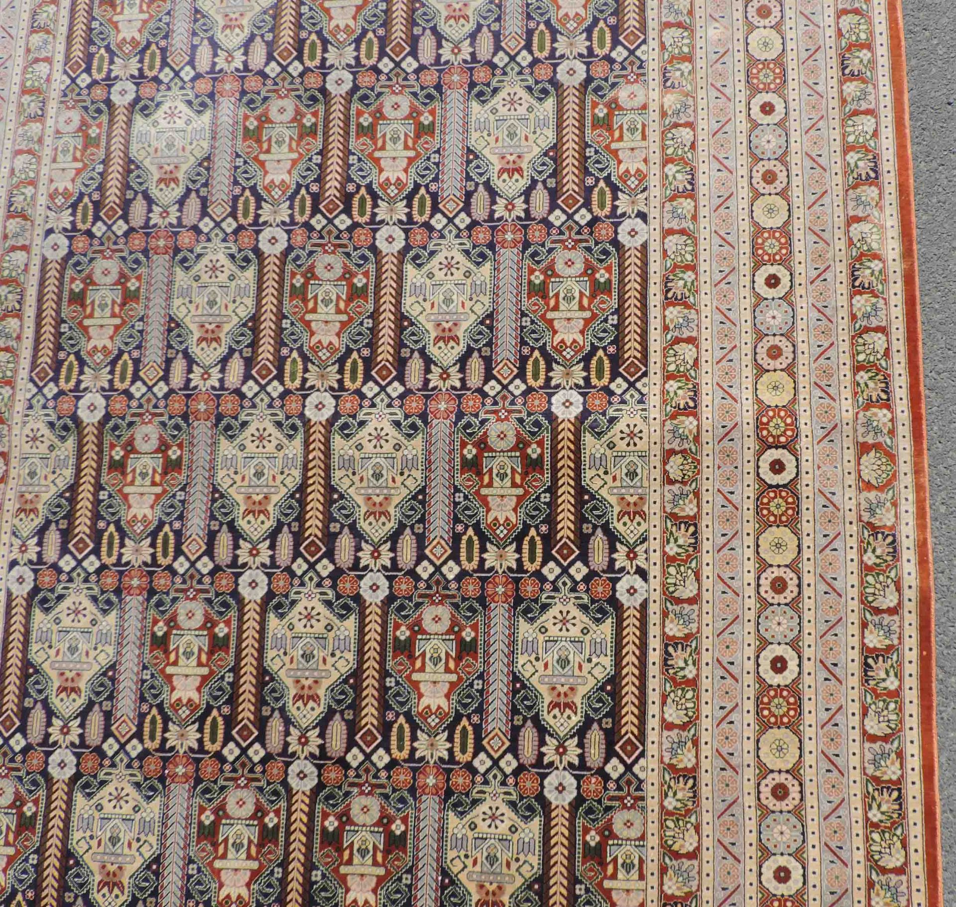 Qum silk rug. Iran. Extremely fine weave.184 cm x 126 cm. Knotted by hand. Silk on silk. Certificate - Image 7 of 11