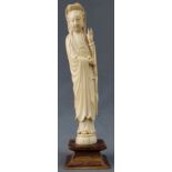 Lady with a blessing hand. China / Japan. Ivory. Old, around 1920.27 cm high with base. Carved.