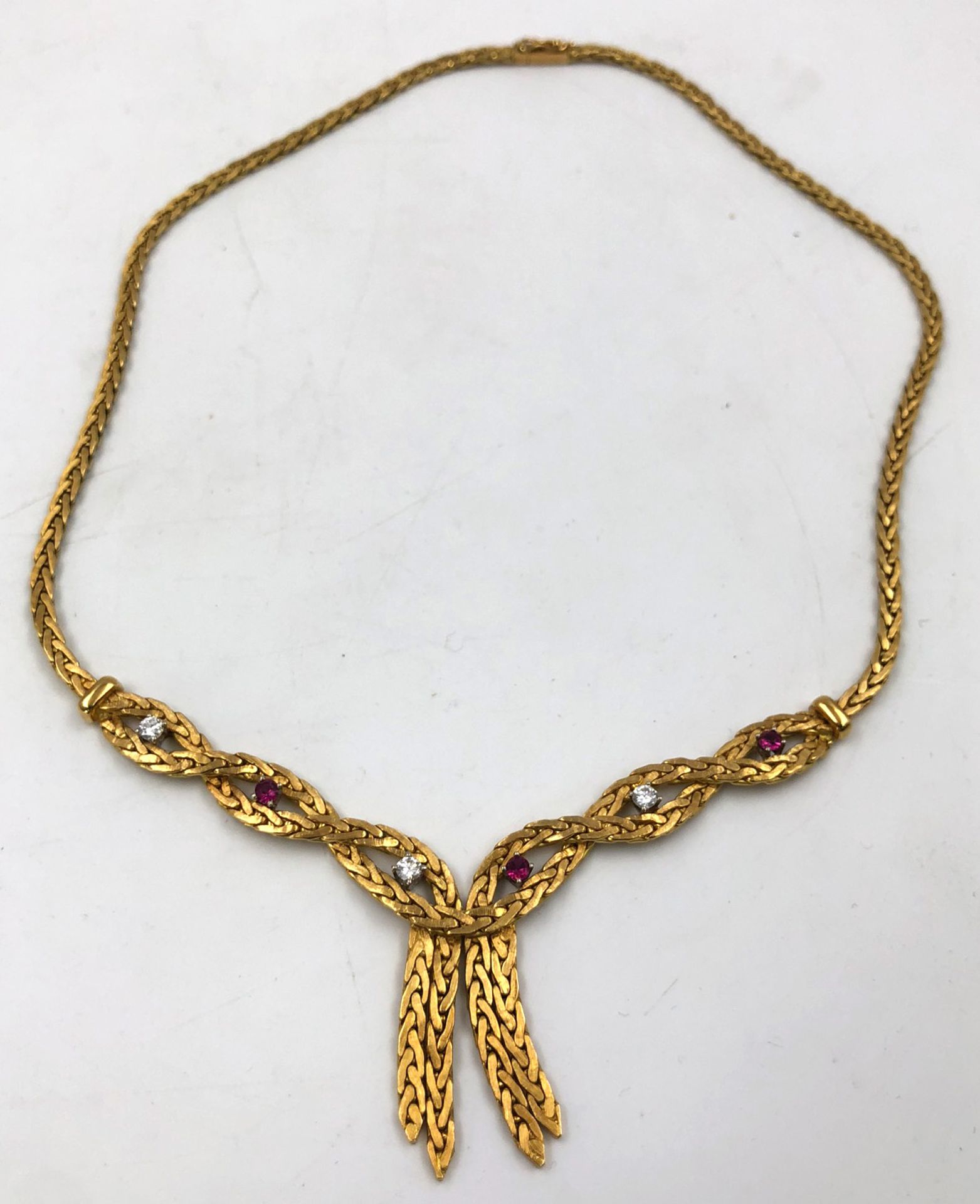 Gold 750 necklace with diamonds and rubies.Total weight 41.3 grams. The 3 diamonds together total - Image 3 of 10