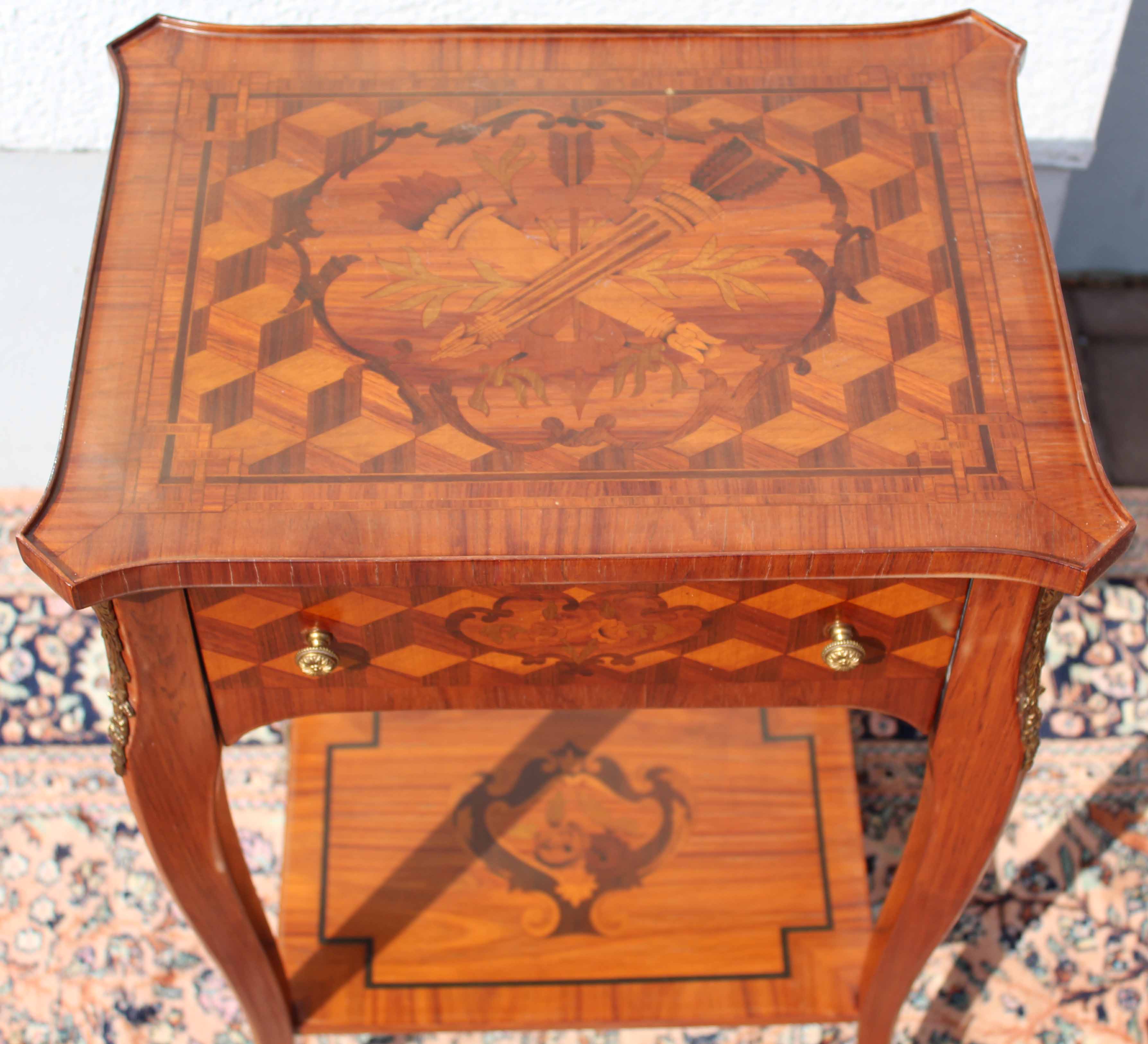 Side table. Louis XV style.69 cm x 45 cm x 39 cm. Marquetry. Drawer.Beistelltischen. Louis XV - - Image 6 of 7