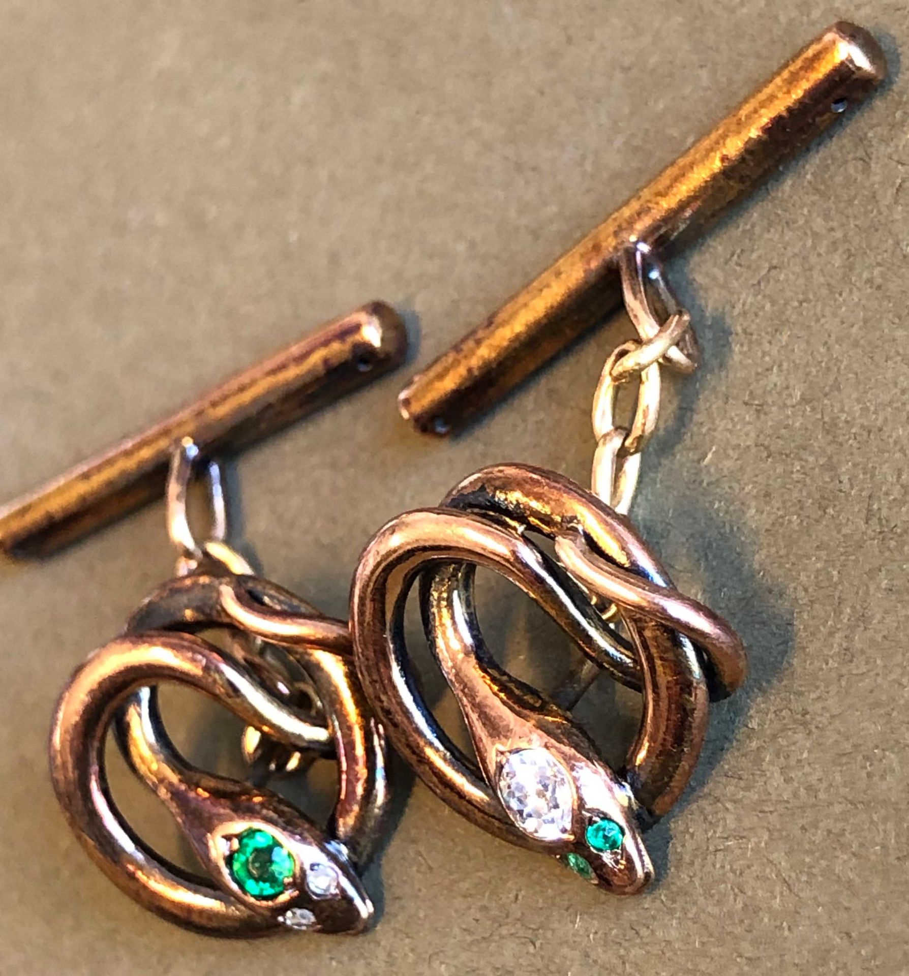 Cufflinks. Gold. Snake motif. 8.5 grams total weight.Total weight: 8.5 grams. Pen 585. Snake 750. - Bild 2 aus 7