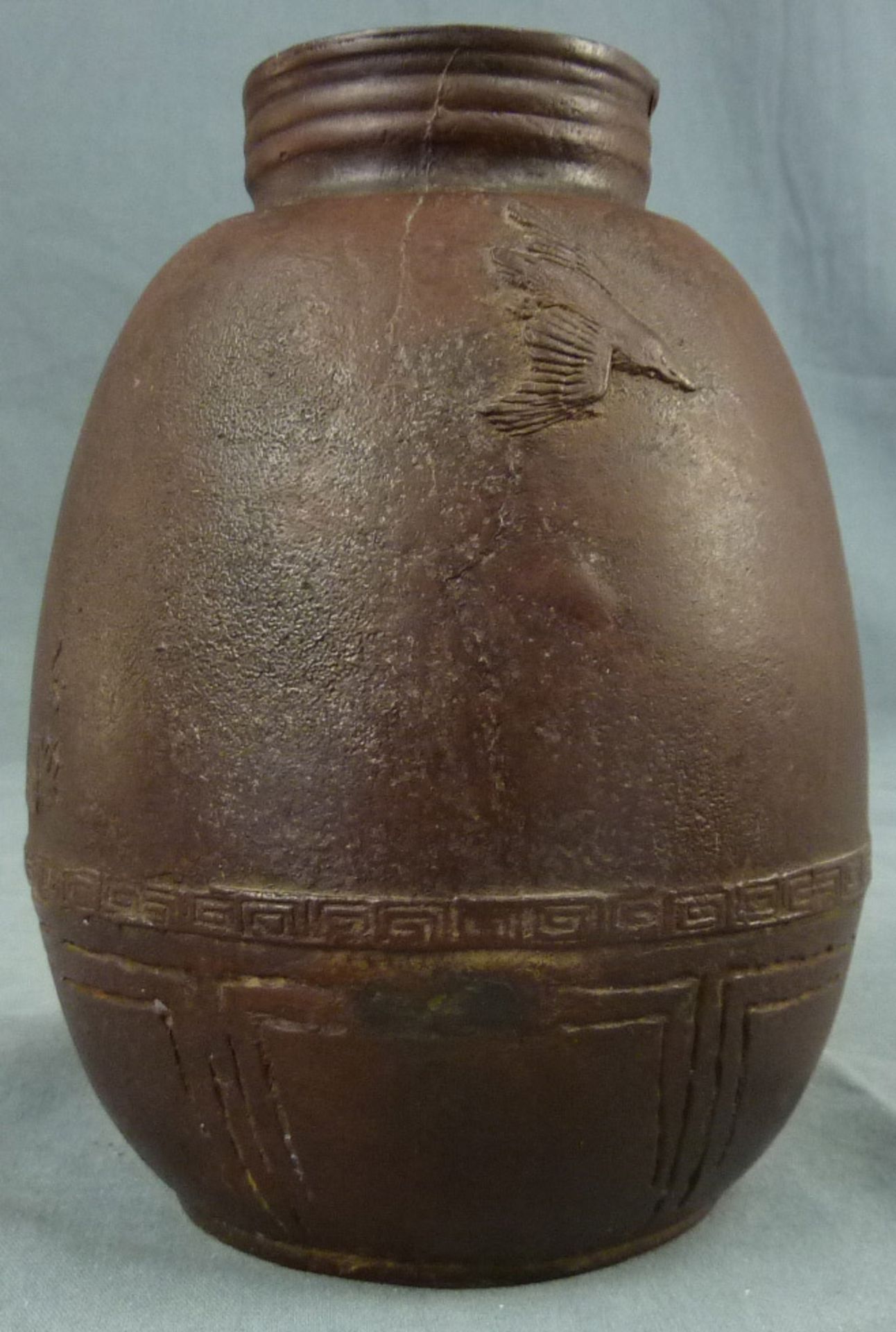 Vase. China / Japan? Bronzed. Inscriptions. Cast iron?17 cm high.Vase. Wohl China / Japan. - Bild 3 aus 8