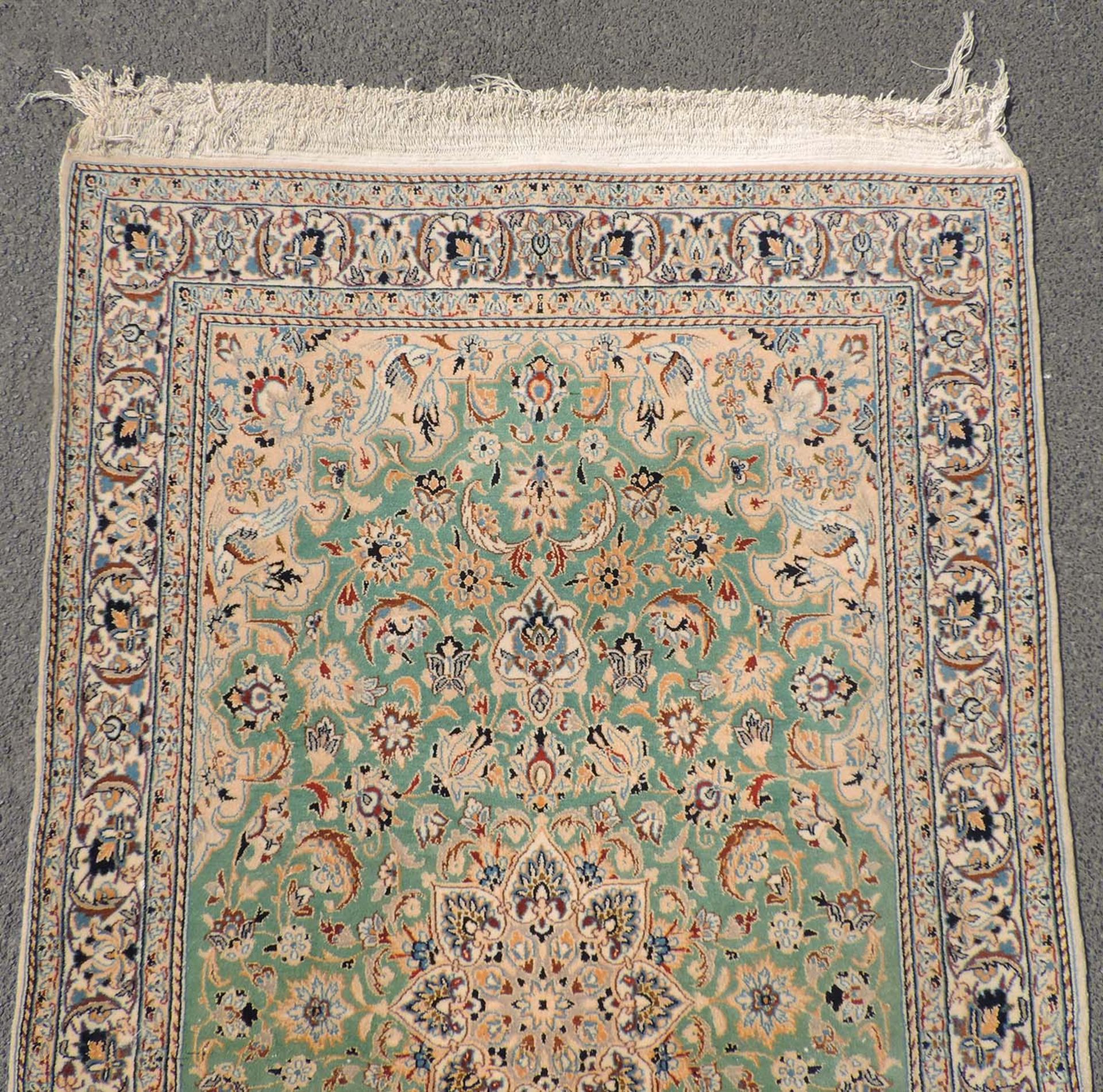 Nain Persian rug. Iran. Very fine weave.214 cm x 113 cm. Knotted by hand. Cork wool and silk on - Bild 4 aus 6