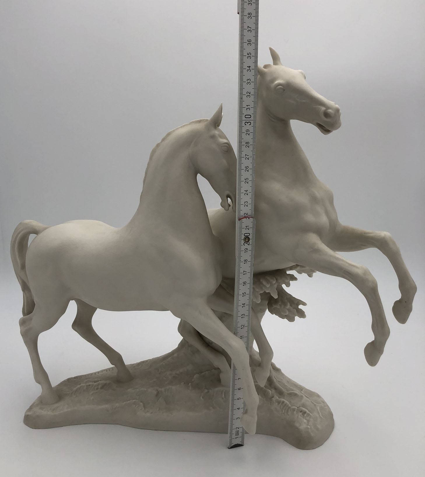 Hans ACHTZIGER (1918 - 2003). "Übermut und Reiter". Porcelain figure.35.5 cm x 43 cm x 19 cm. - Image 2 of 12