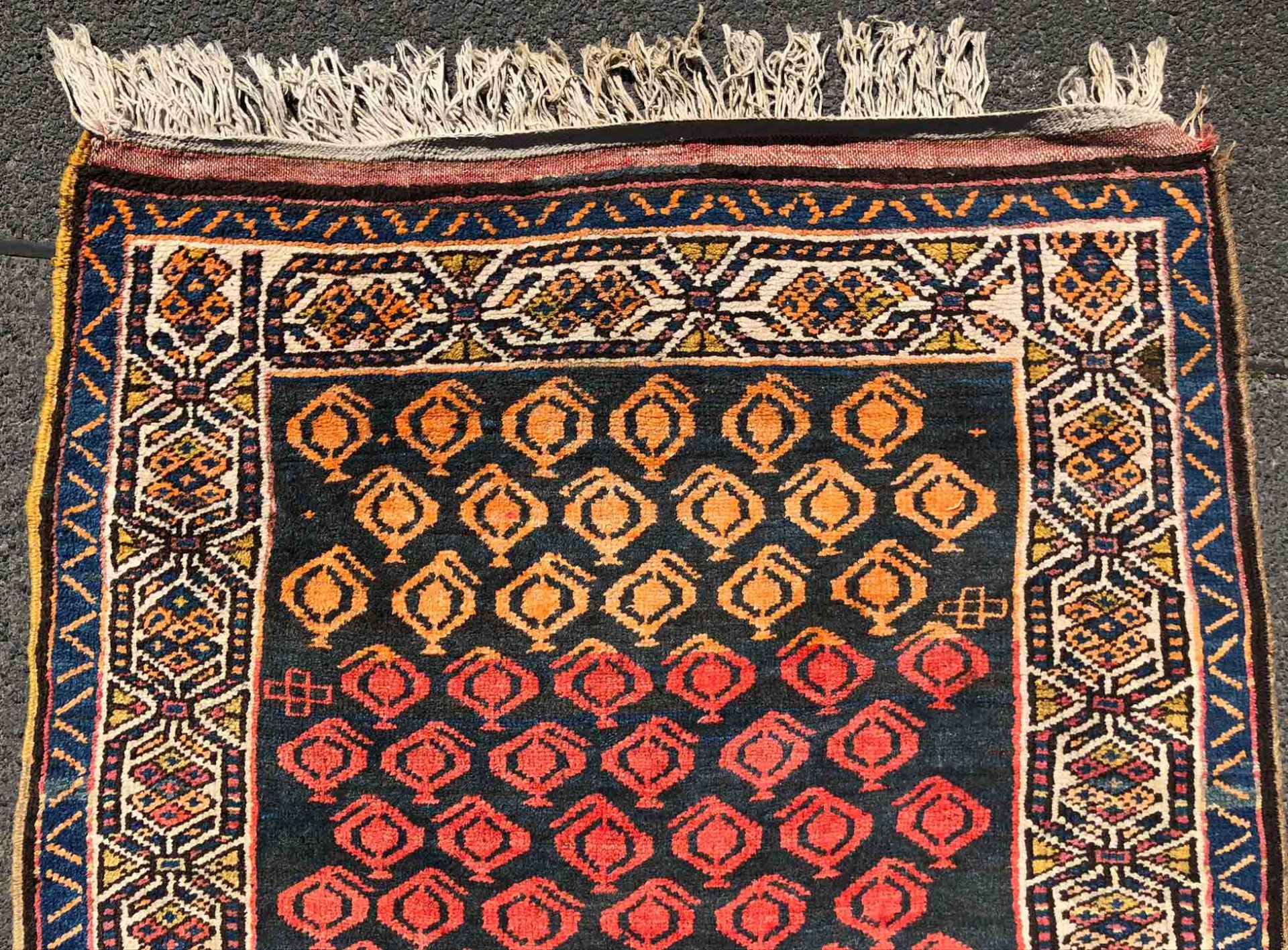 Hamadan Persian carpet. Iran. Antique, around 1910.352 cm x 108 cm. Knotted by hand. Wool on cotton. - Image 6 of 8