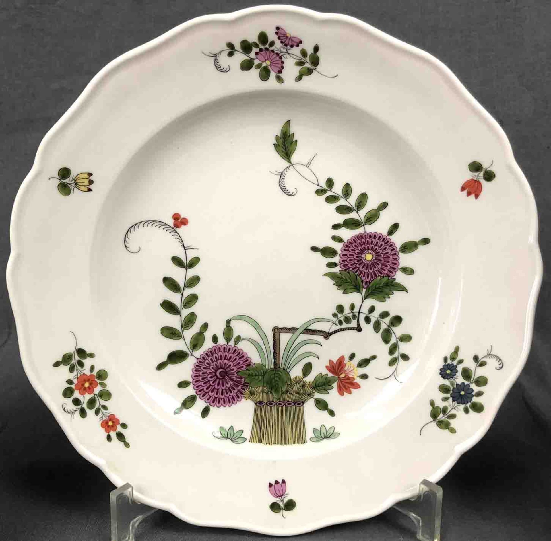 5 plates and a bowl, Meissen. Knaufzeit? Porcelain.Up to 24.5 cm in diameter. With abrasive lines, - Bild 7 aus 9