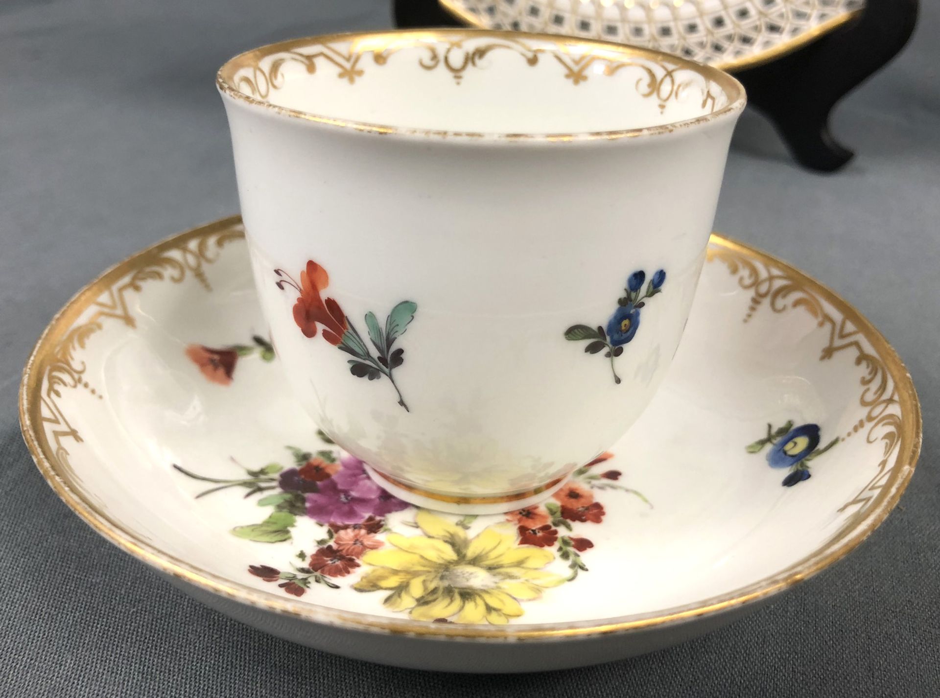Cup and saucer, Vienna. Beehive brand. Two KPM plates.Up to 29.5 cm x 22 cm the plates. In - Bild 2 aus 17