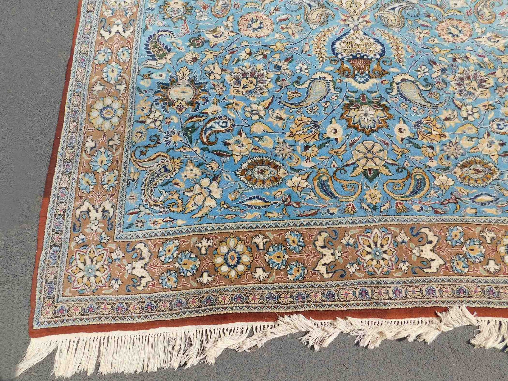 Ghum Persian rug. Iran. Very fine weave. Old, mid 20th century.333 cm x 211 cm. Knotted by hand. - Image 2 of 8