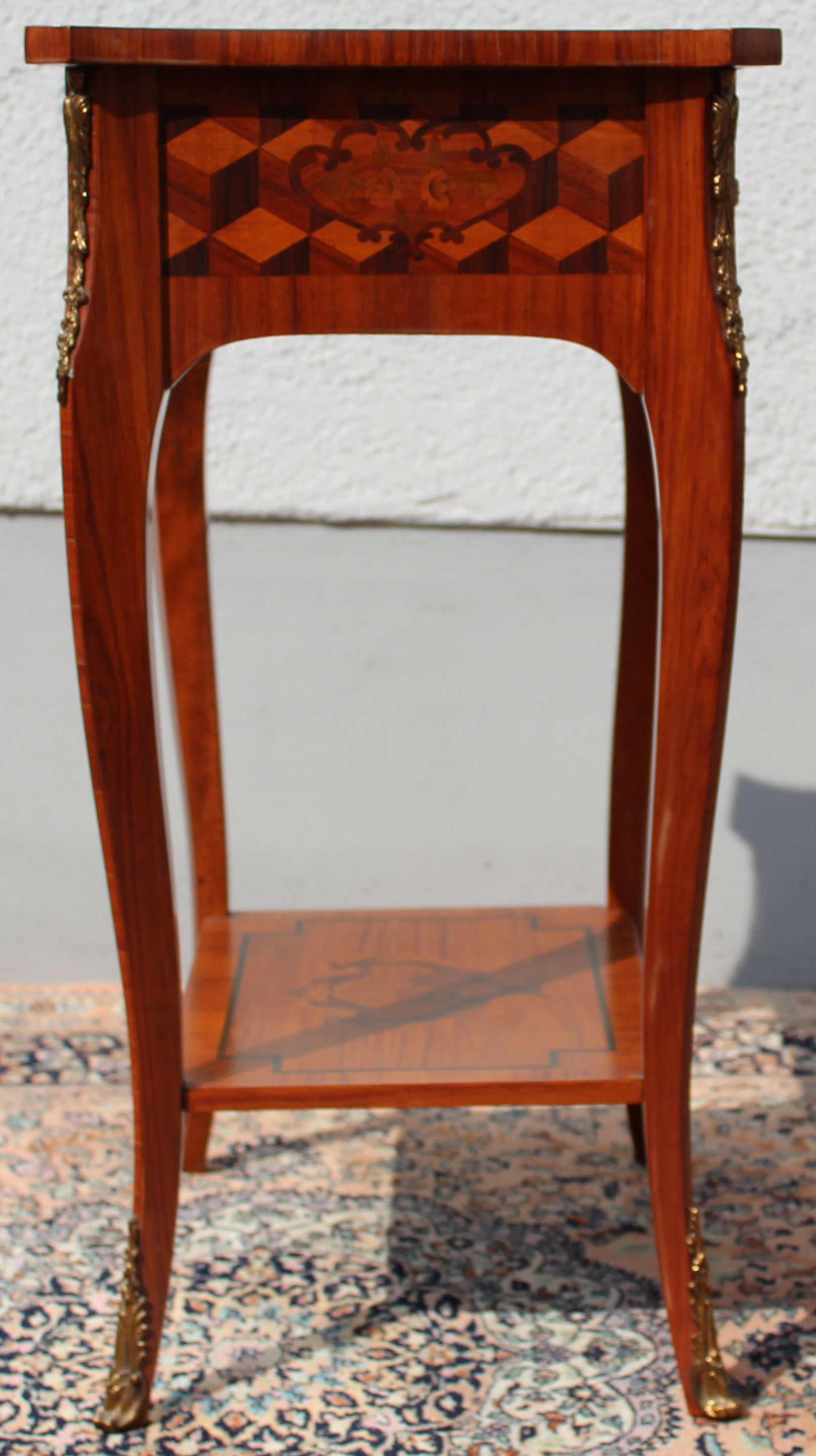 Side table. Louis XV style.69 cm x 45 cm x 39 cm. Marquetry. Drawer.Beistelltischen. Louis XV - - Image 5 of 7