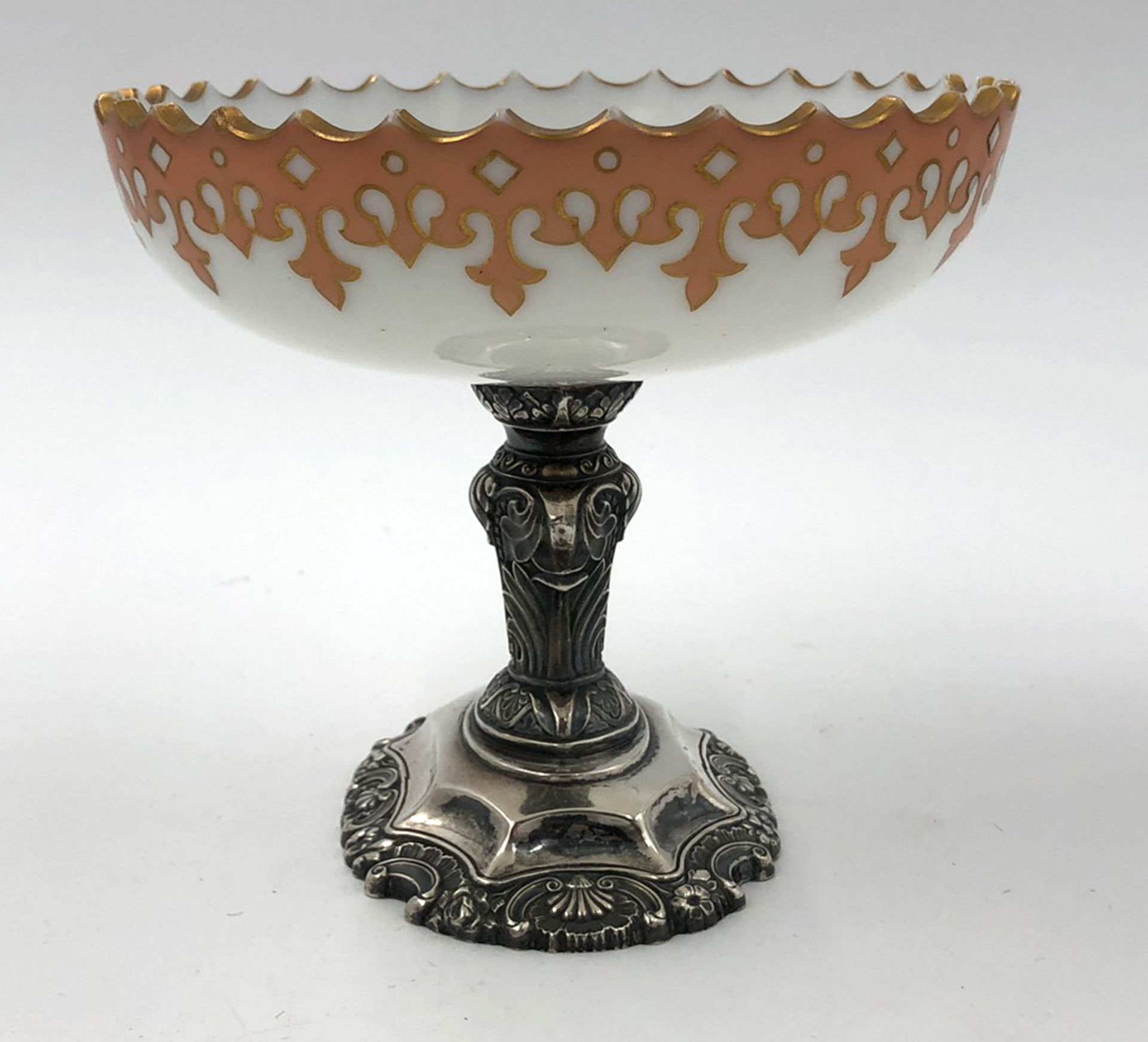 Bowl glass, foot silver 13 Lot. Mid-19th century.15 cm tall.Glasschale, Fuß Silber 13 Lot. Mitte 19. - Bild 4 aus 7