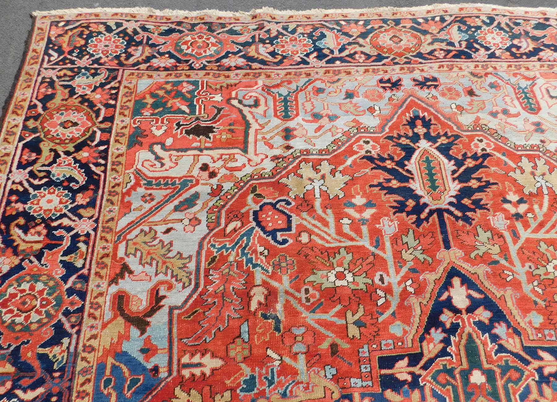 Heriz oriental carpet. Iran. Antique, around 1910.388 cm x 282 cm. Knotted by hand. Wool on - Bild 6 aus 9