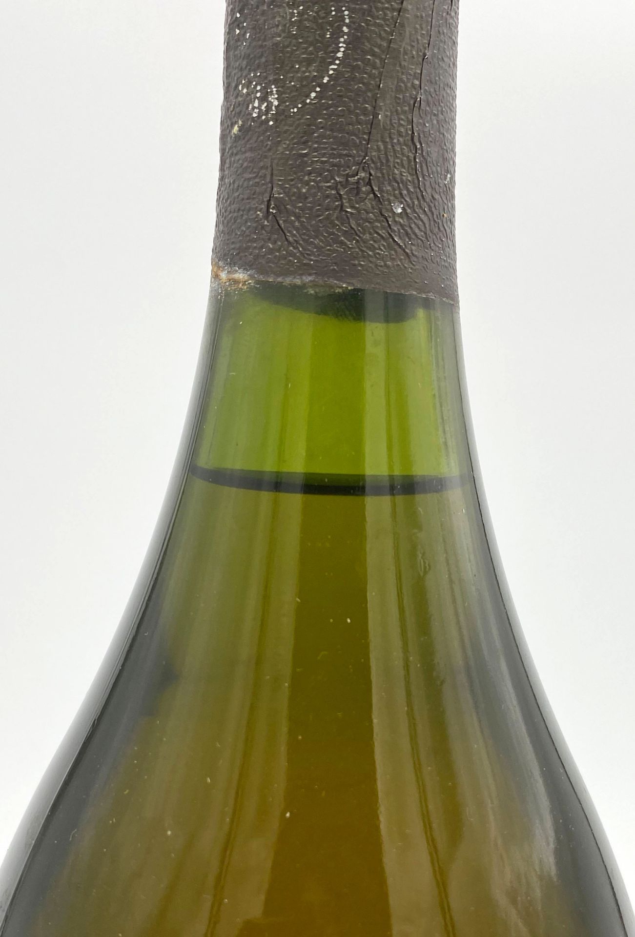 1973 Dom Perignon Brut, Champagne, France.A whole bottle. 75 cl. Luxury champagne from Moét et - Bild 5 aus 6