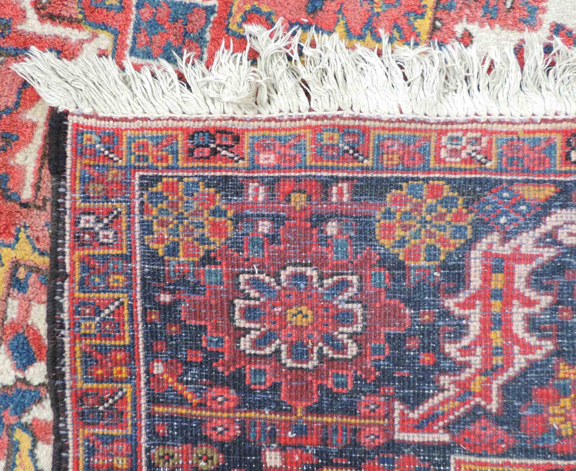 Heriz Persian carpet. Iran. Mid 20th century.357 cm x 255 cm. Knotted by hand. Wool on cotton. No - Image 8 of 9
