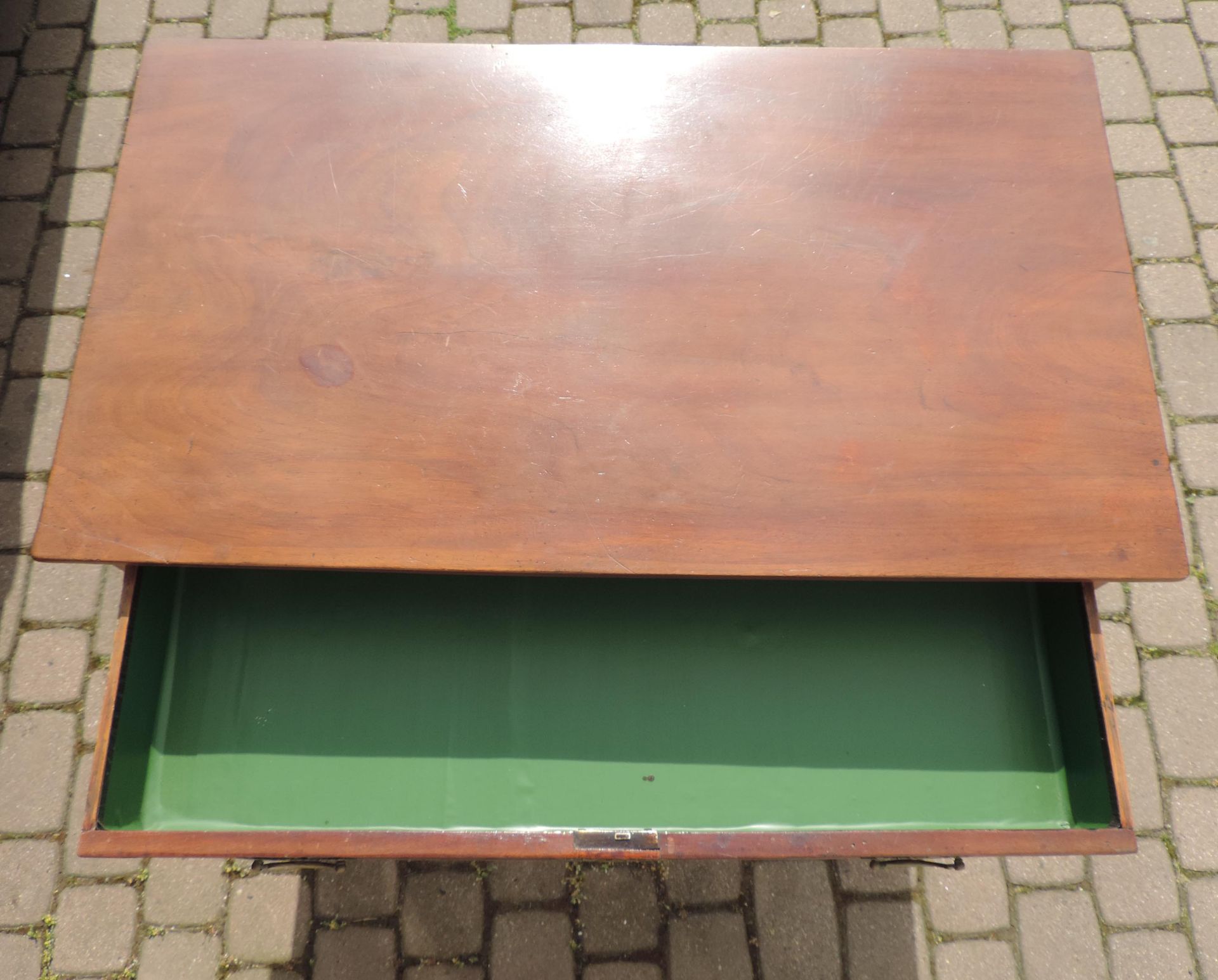 Side table. End table with a drawer.72 cm x 84 cm x 48 cm. England or America, New England. Probably - Image 3 of 6