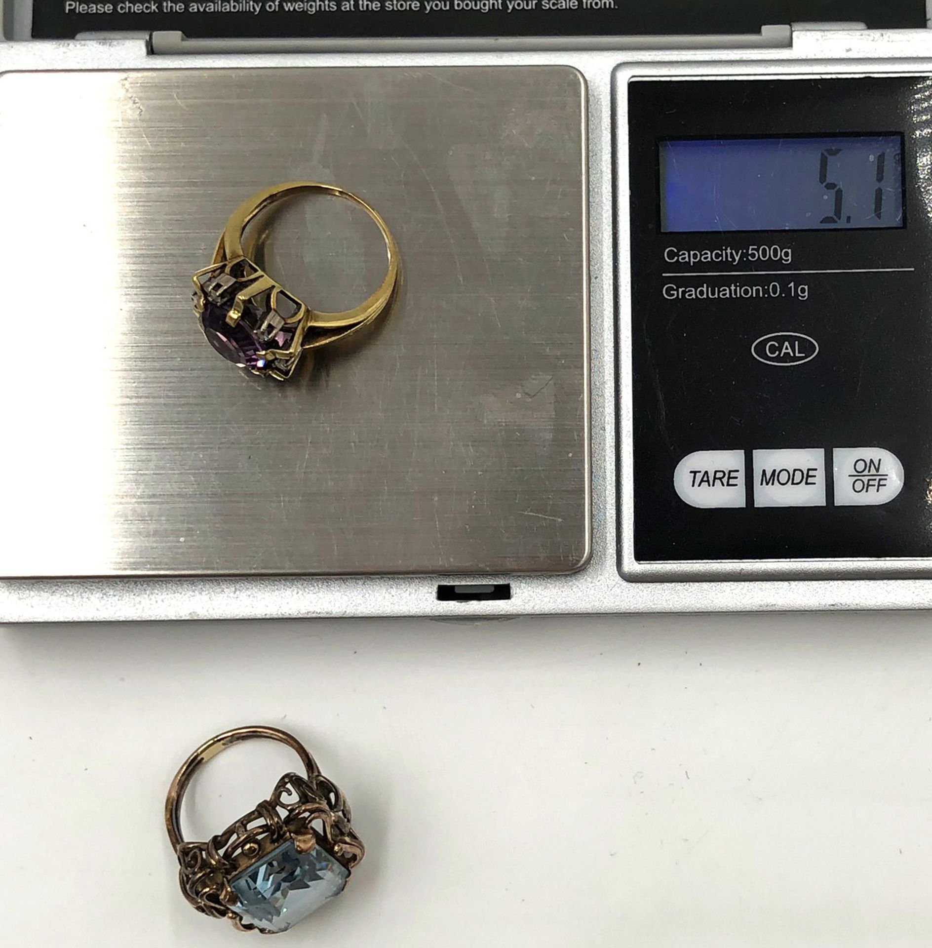 2 rings yellow gold 585.One with amethyst and 6 small diamonds. The other ring with a light blue - Bild 8 aus 10