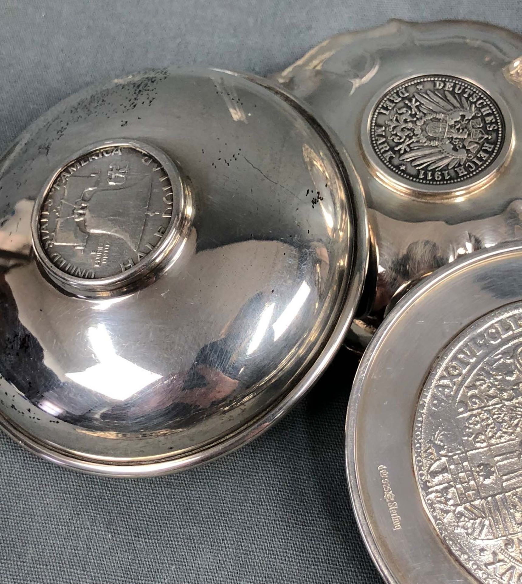 Silver. Plates, coasters and bowls.2176 grams. Up to 22 cm in diameter. Also 2 small coin bowls, ( - Image 13 of 13