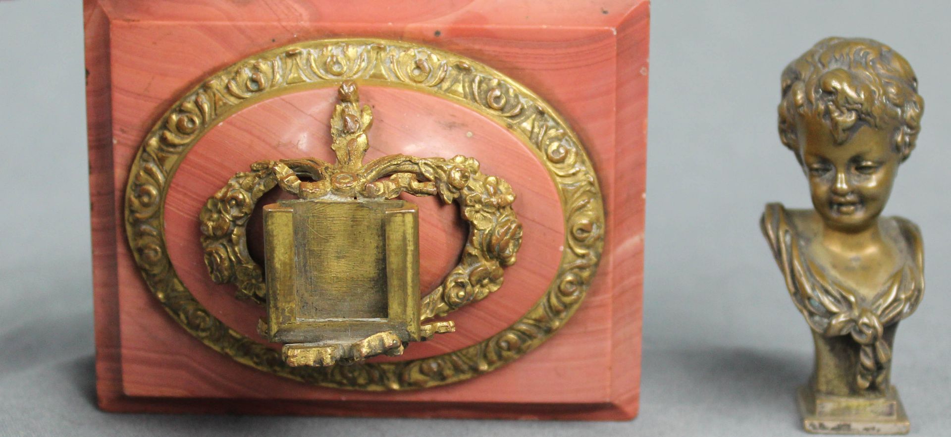 Seal stamp. Bronze. Red marble base.12.5 cm high. Condition see photos.Petschaft. Bronze. Sockel - Bild 7 aus 8