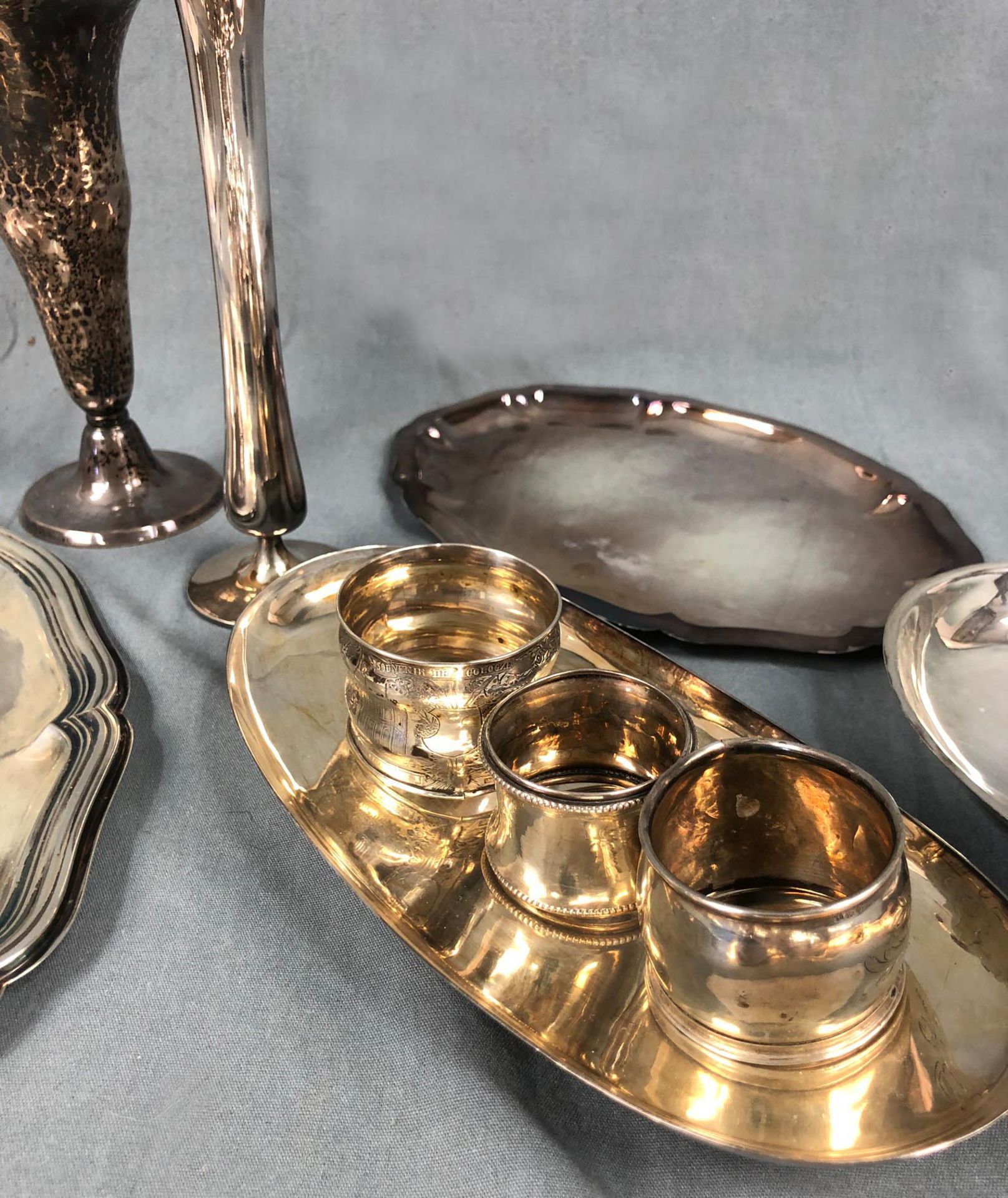 Silver. Trays, coasters, bowls, napkin rings and vases.At least 2353 grams of silver. Weighed - Bild 7 aus 13