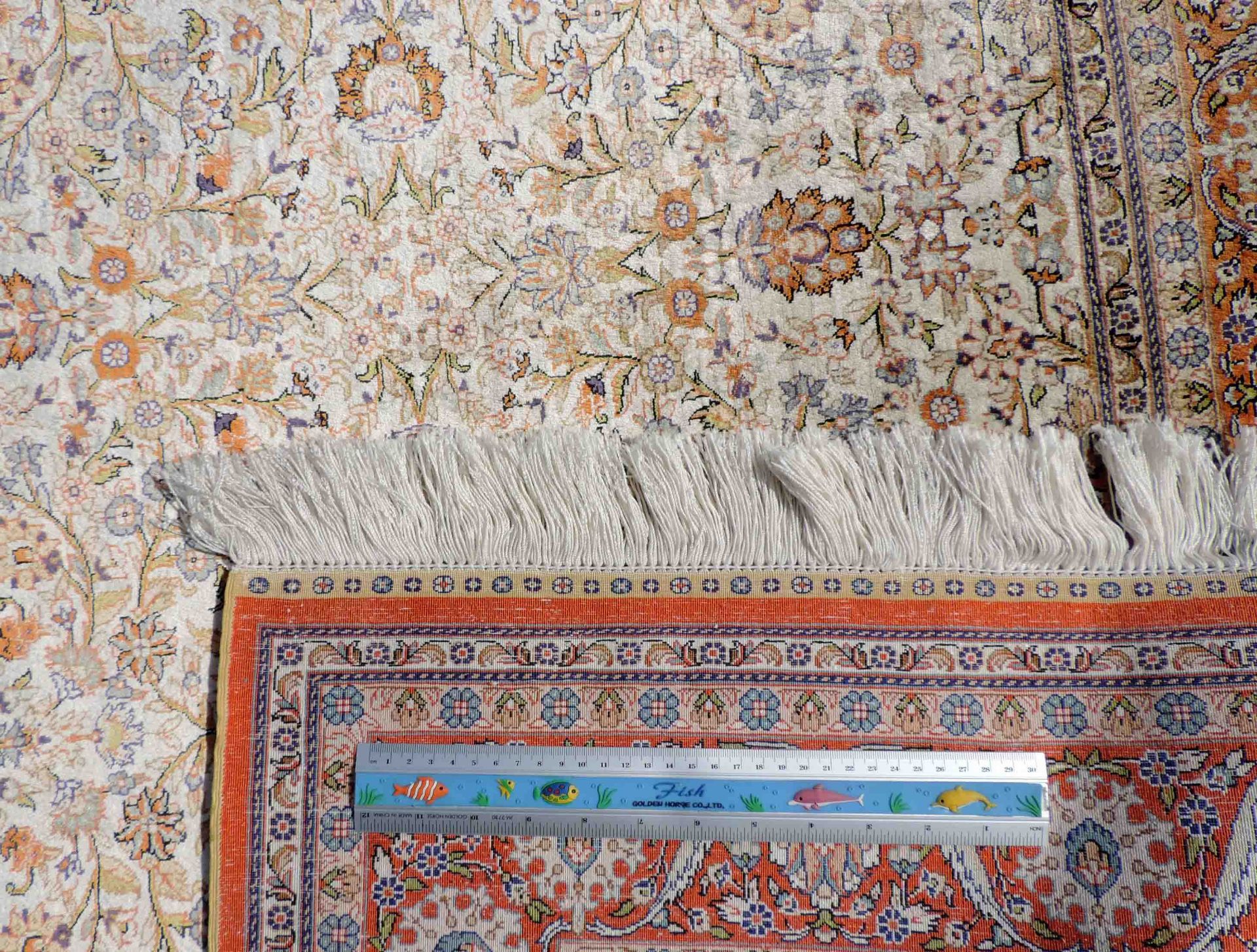 Hereke silk rug. Turkey. Signed. Extremely fine weave.180 cm x 128 cm. Knotted by hand. Silk on - Image 11 of 11