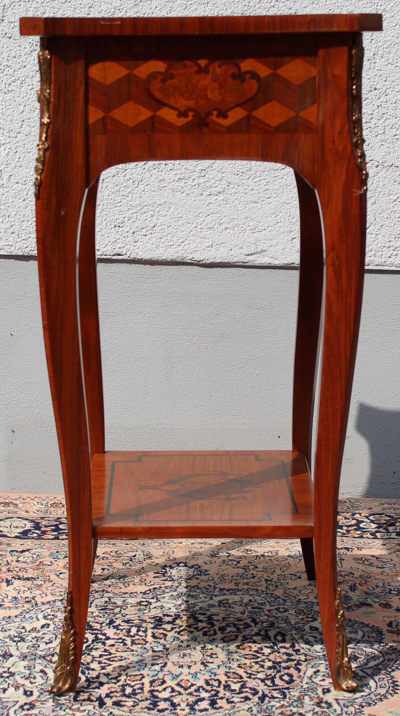 Side table. Louis XV style.69 cm x 45 cm x 39 cm. Marquetry. Drawer.Beistelltischen. Louis XV - - Image 3 of 7