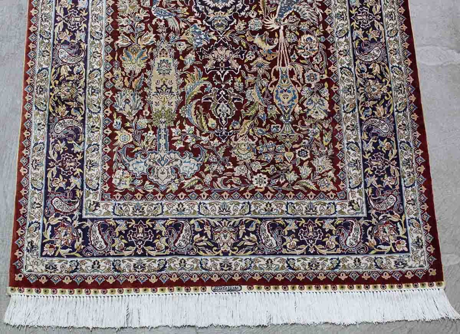 Hereke silk rug. Extremely fine weave.154 cm x 92 cm. Carpet. Knotted by hand. Silk on silk.Hereke - Image 2 of 6