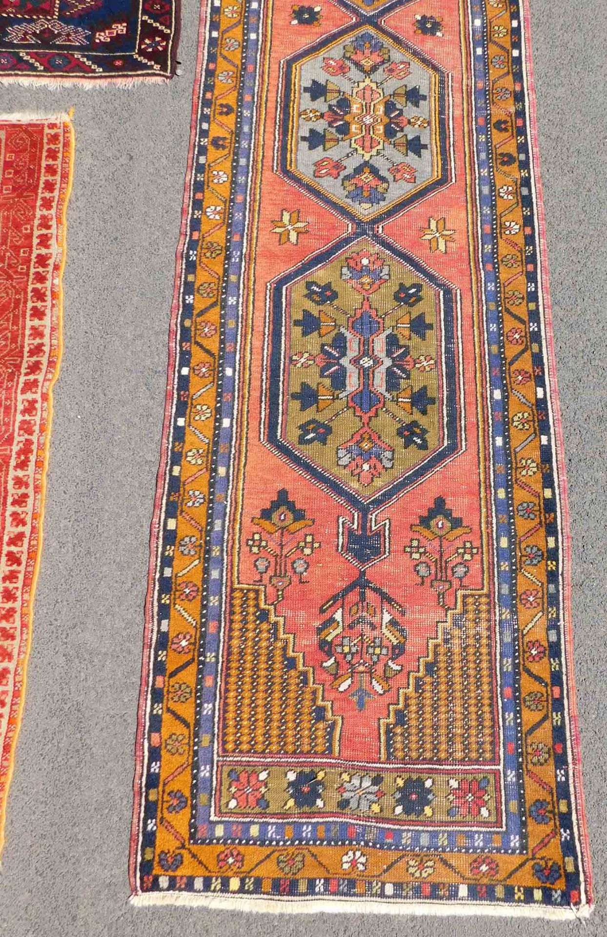 3 Anatol carpets. Knotted by hand. Wool on wool. Turkey.Kirsehir Yastik, 143 cm x 62 cm, antique, - Bild 3 aus 9