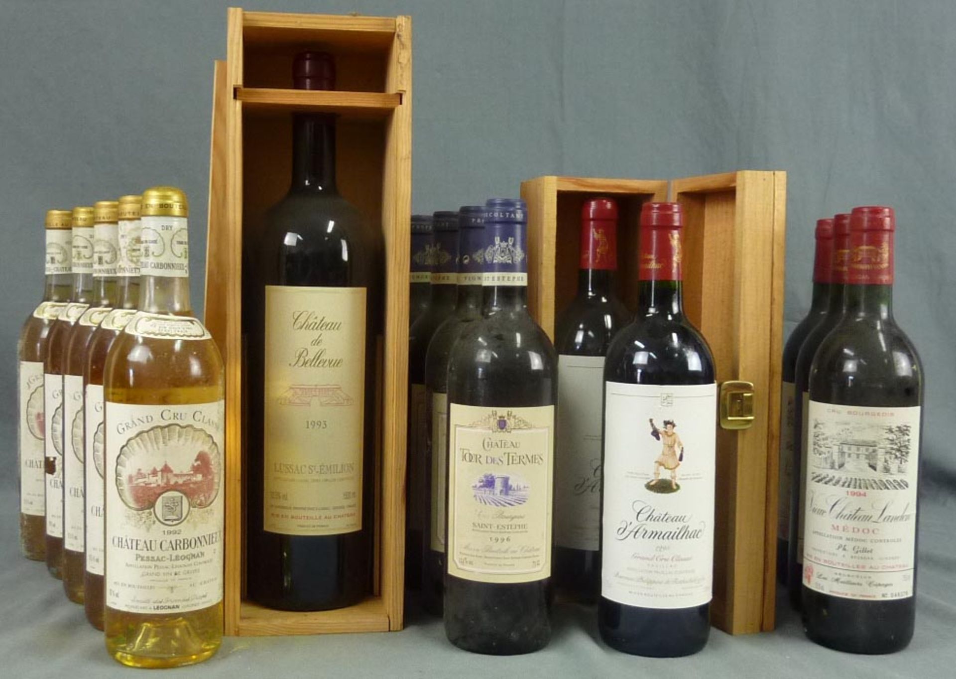 Interesting lot of aged Bordeaux red wine. White wine. France.2015 Chateau de Bellevue Lussac St-