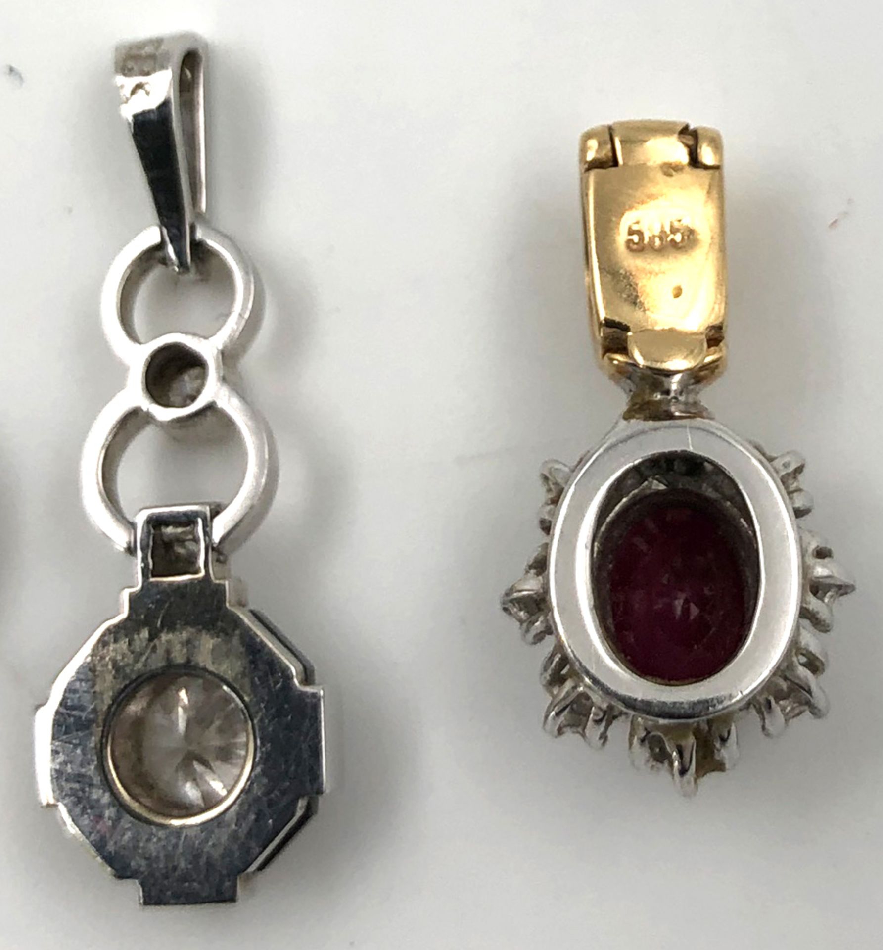 3 585 gold pendants, diamonds and rubies. 6.4 grams gross.Art Deco pendant with old cut diamond of - Bild 3 aus 9