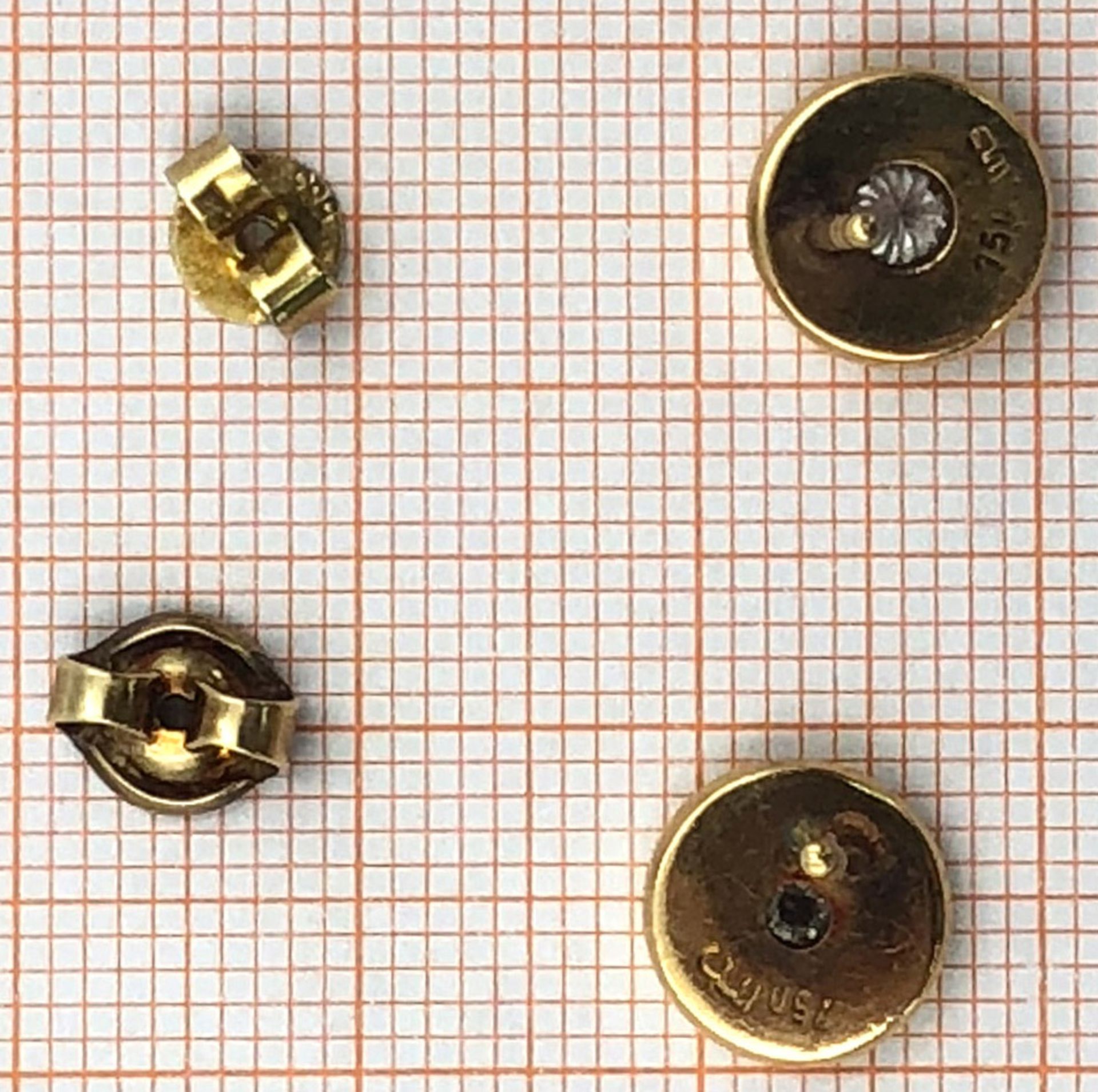 Pair of stud earrings. 750 gold. Brilliant together approx. 0.4 carat.4.7 grams in total. The safety - Bild 5 aus 6