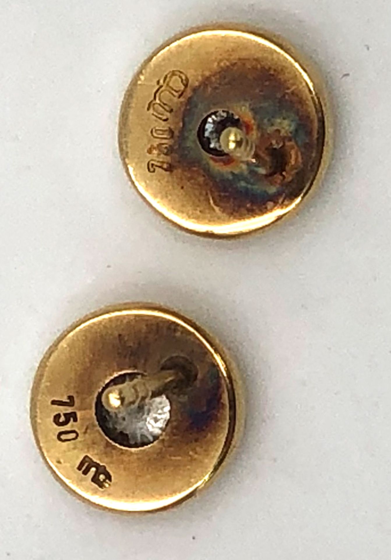 Pair of stud earrings. 750 gold. Brilliant together approx. 0.4 carat.4.7 grams in total. The safety - Bild 4 aus 6