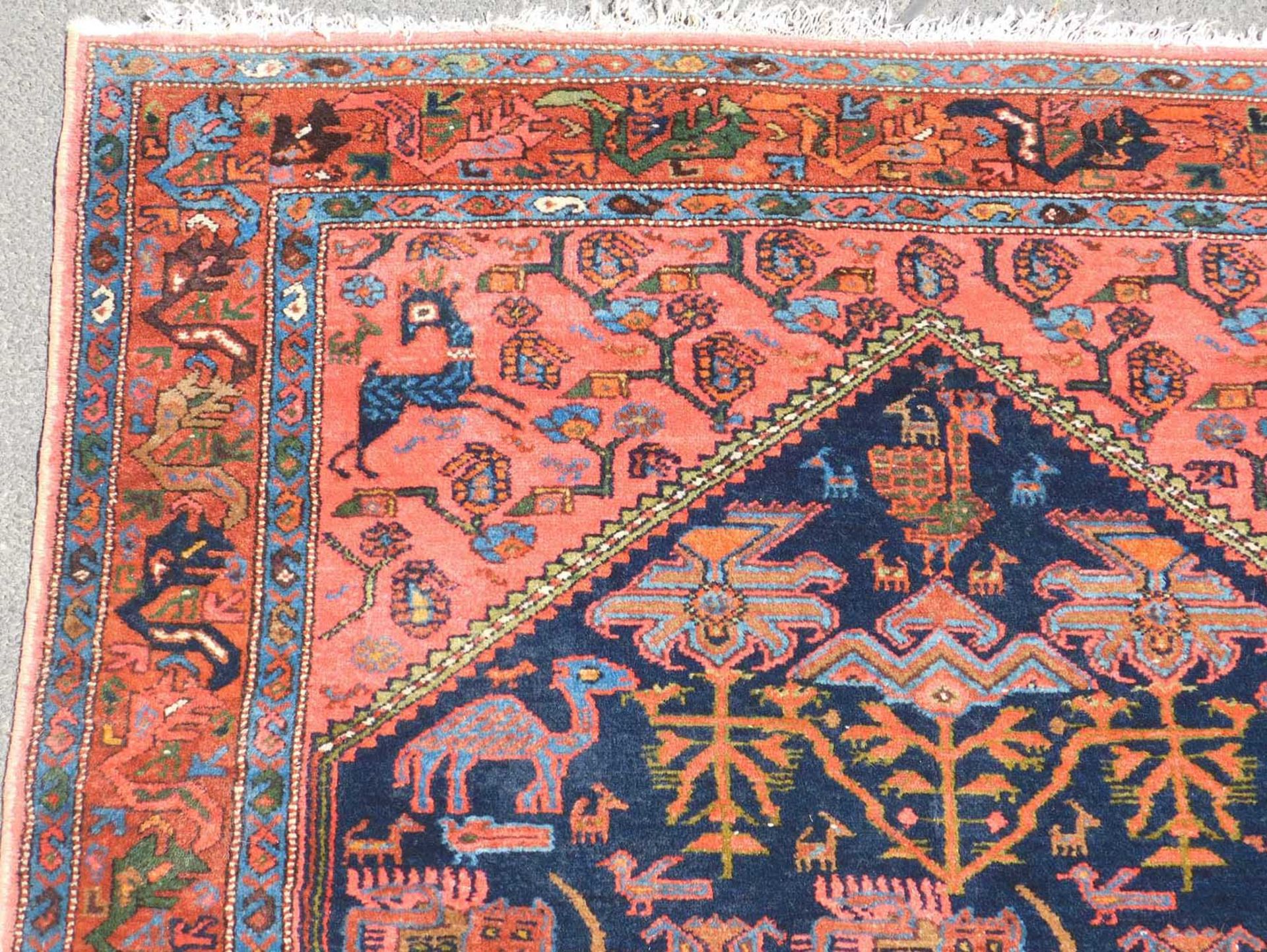 Nahawand Persian rug. Iran. Old. 1st Half of the 20th century.197 cm x 130 cm. Knotted by hand. Wool - Image 8 of 11