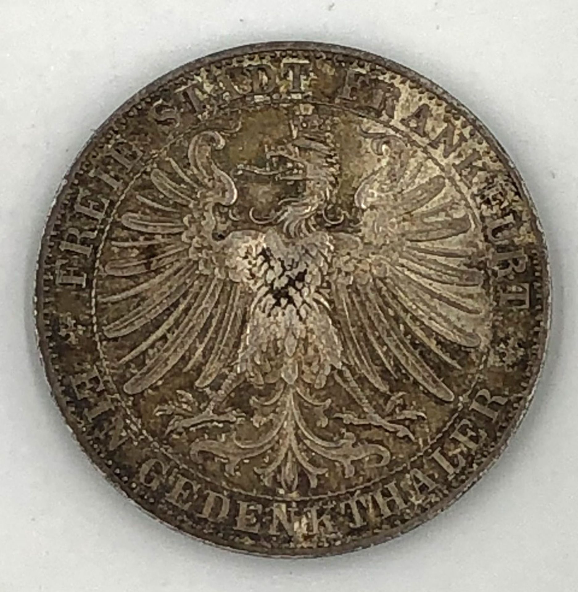 One Gedenkthaler, "Frei Stadt Frankfurt, im August 1863".Silver coin. 33.2 mm diameter, 2.4 mm high. - Bild 2 aus 7